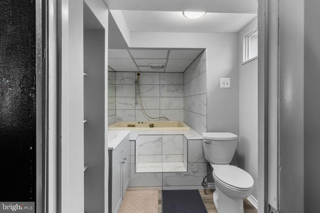 THE HIGHLANDS - Residential