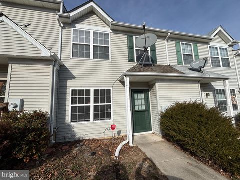 27 GRISTMILL PINE HILL NJ 08021