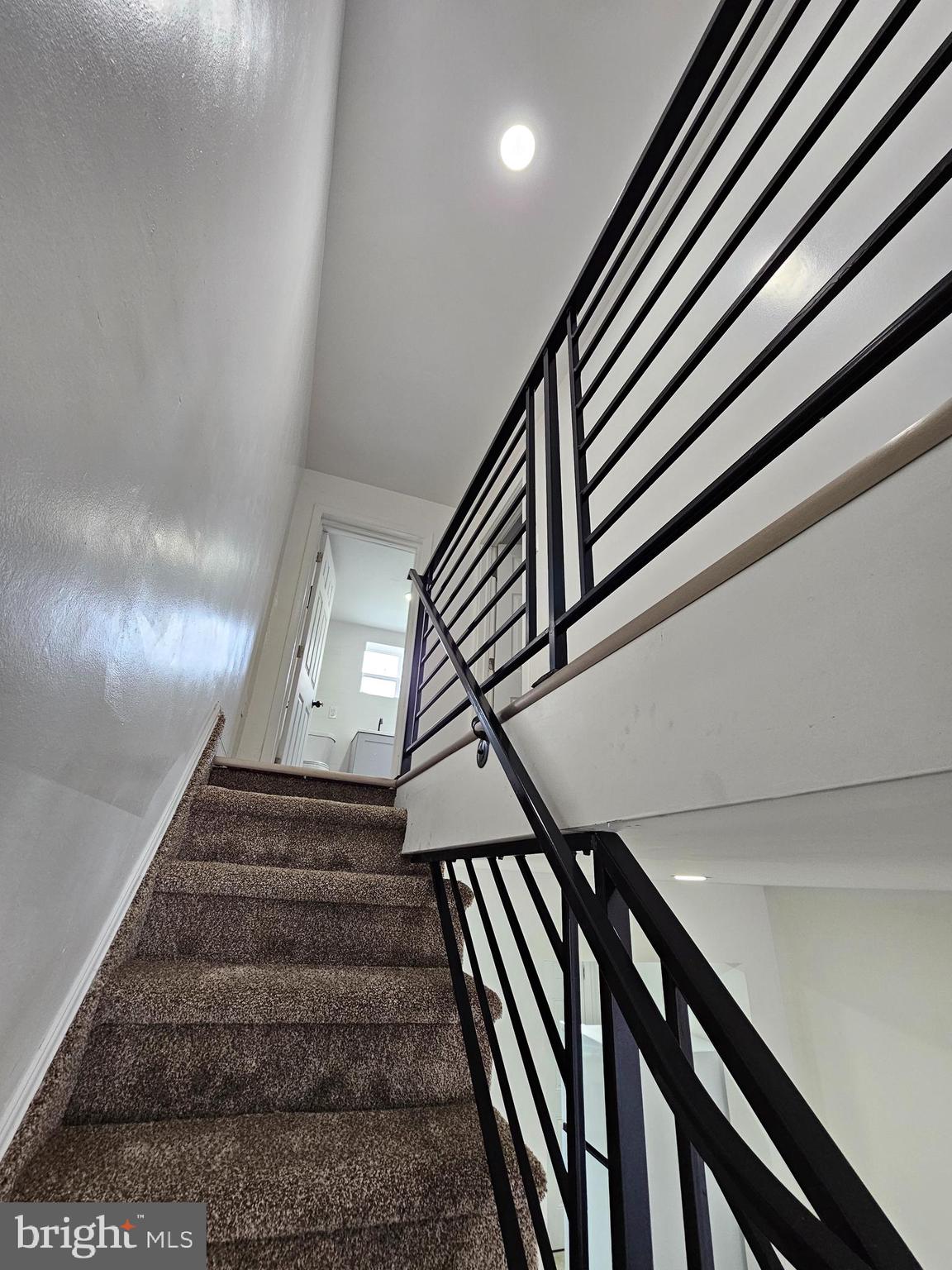 PORT RICHMOND - Residential Lease