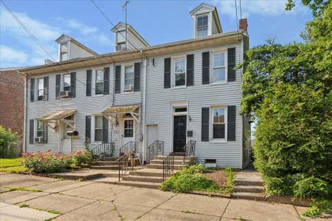 Townhouse For Rent - 888 Queen Street<br/> Montgomery County, POTTSTOWN, PA 19464
