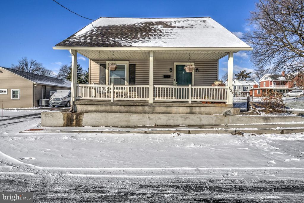 Photo of 121 Orange Street, MOUNT JOY, PA 17552 (MLS # PALA2062744)