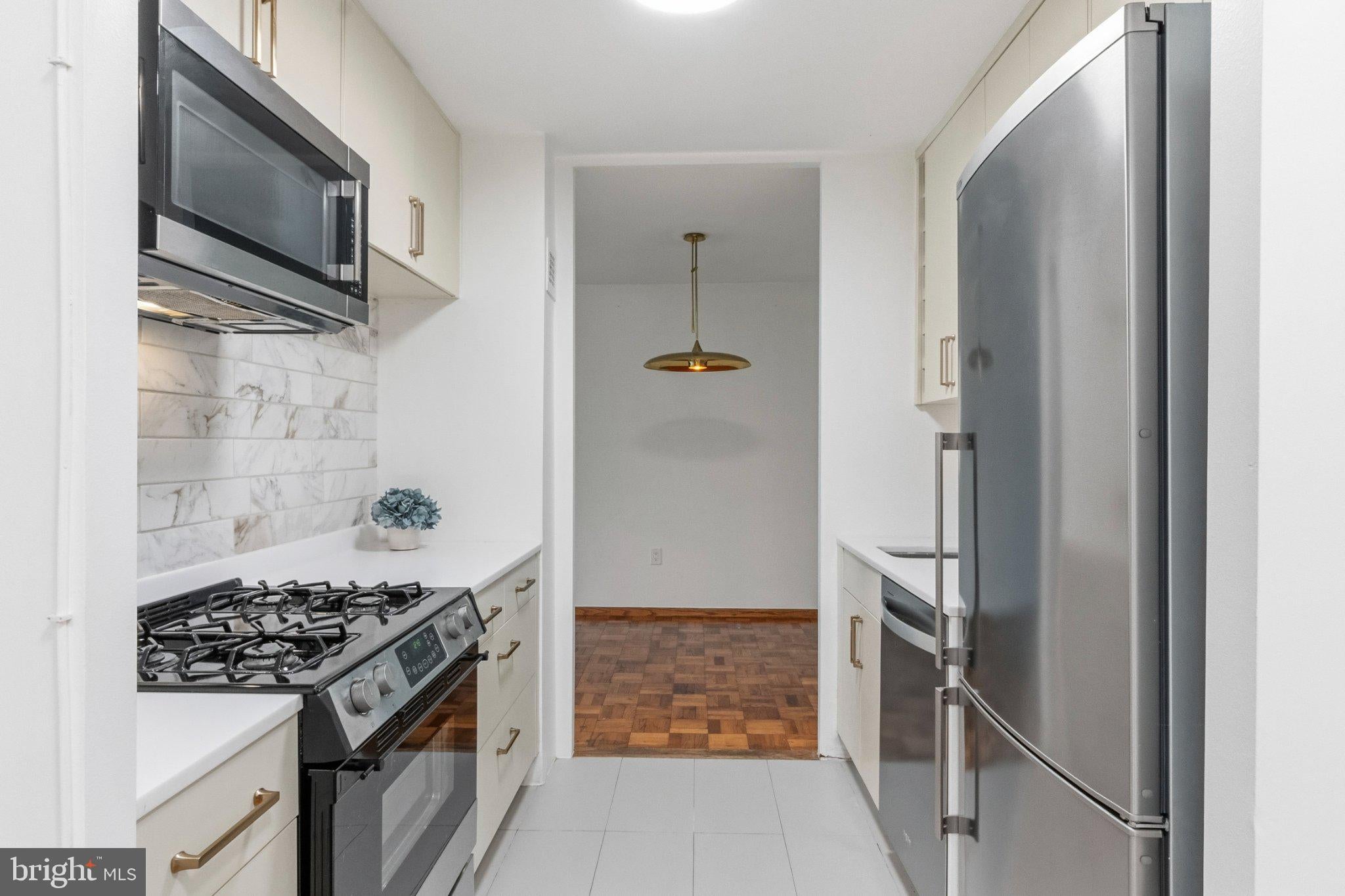 4000 TUNLAW ROAD NW 923