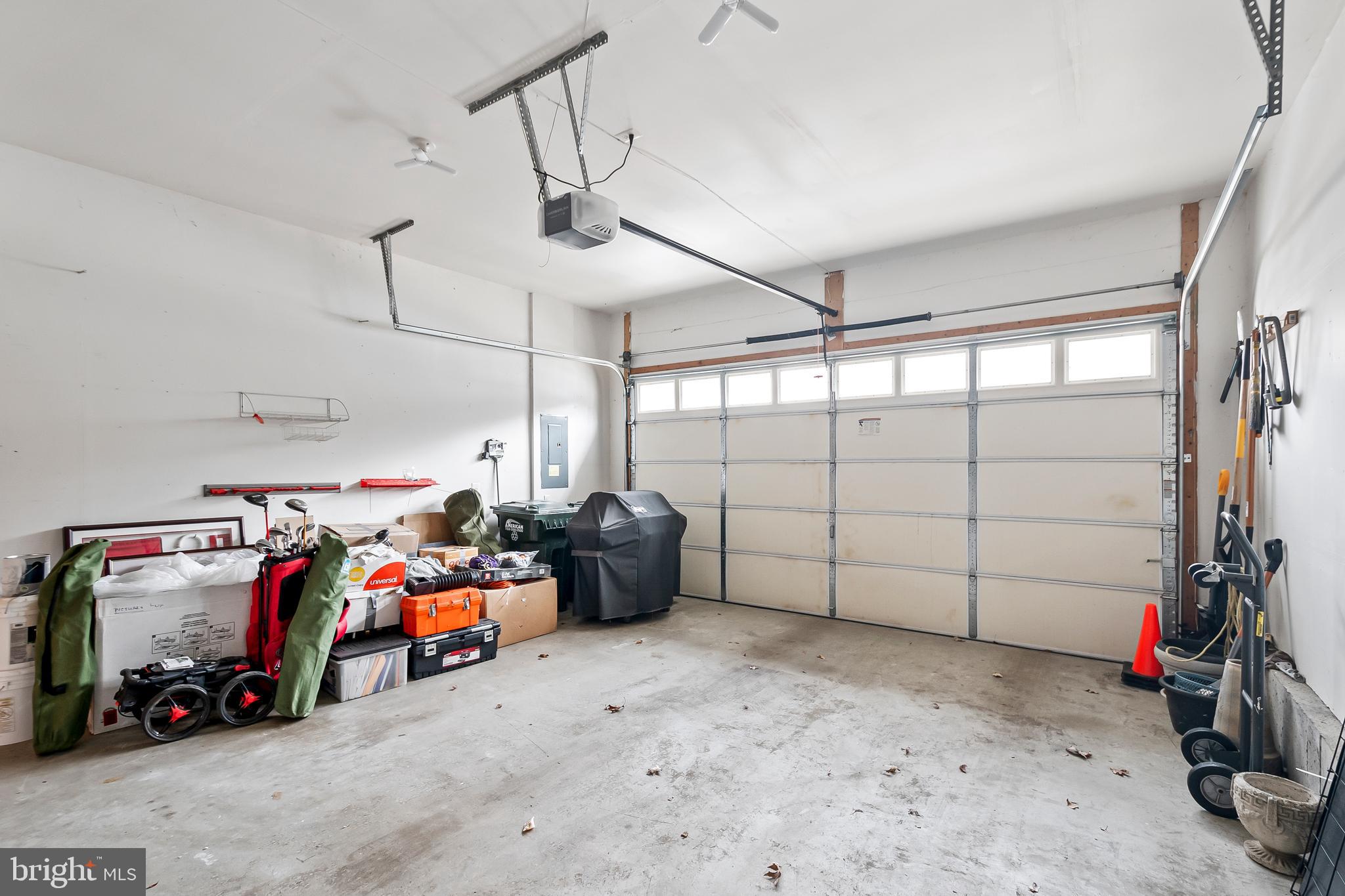 FOUR SEASONS IN HISTORIC VIRGINIA - Residential