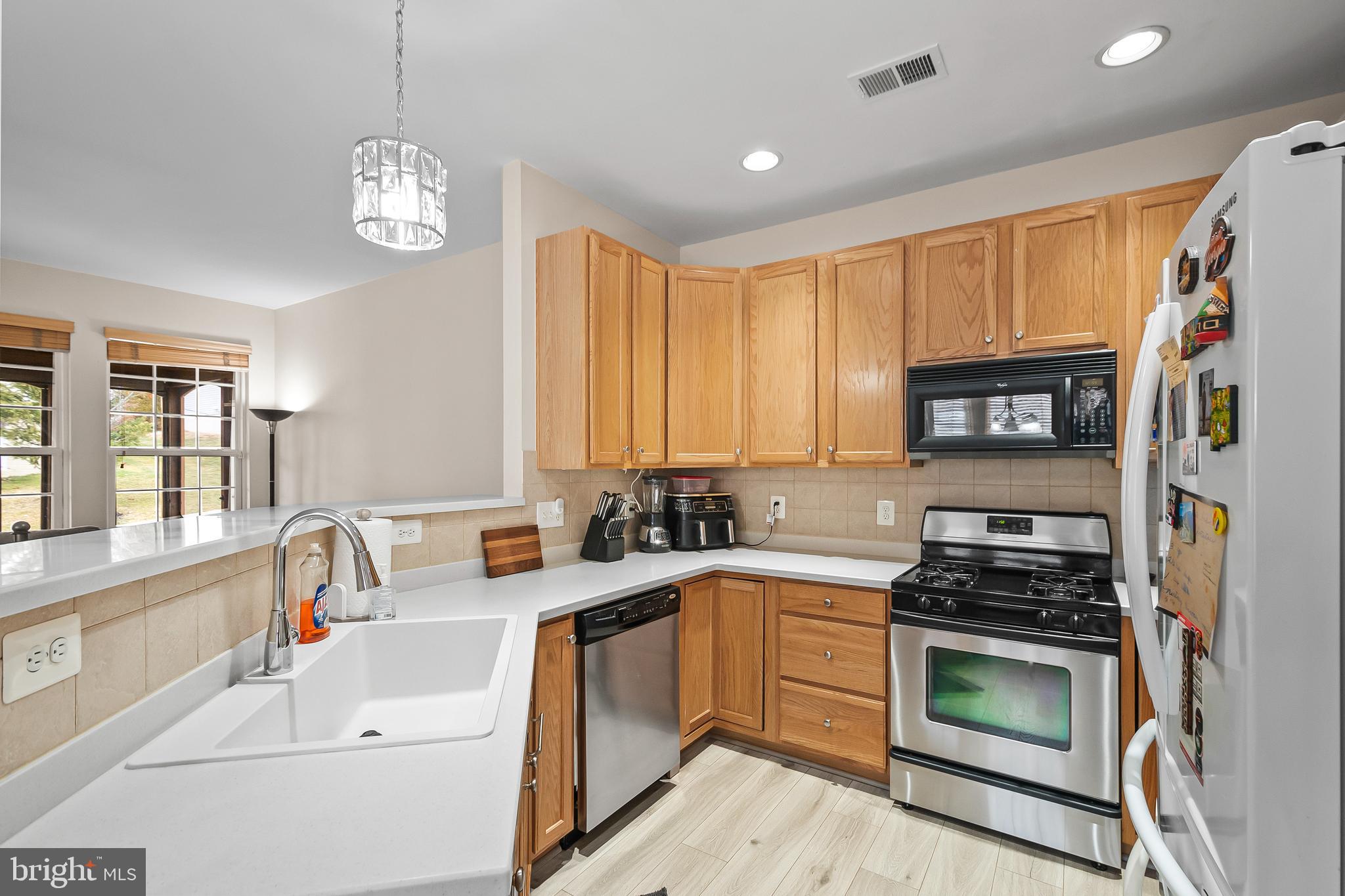 FOUR SEASONS IN HISTORIC VIRGINIA - Residential