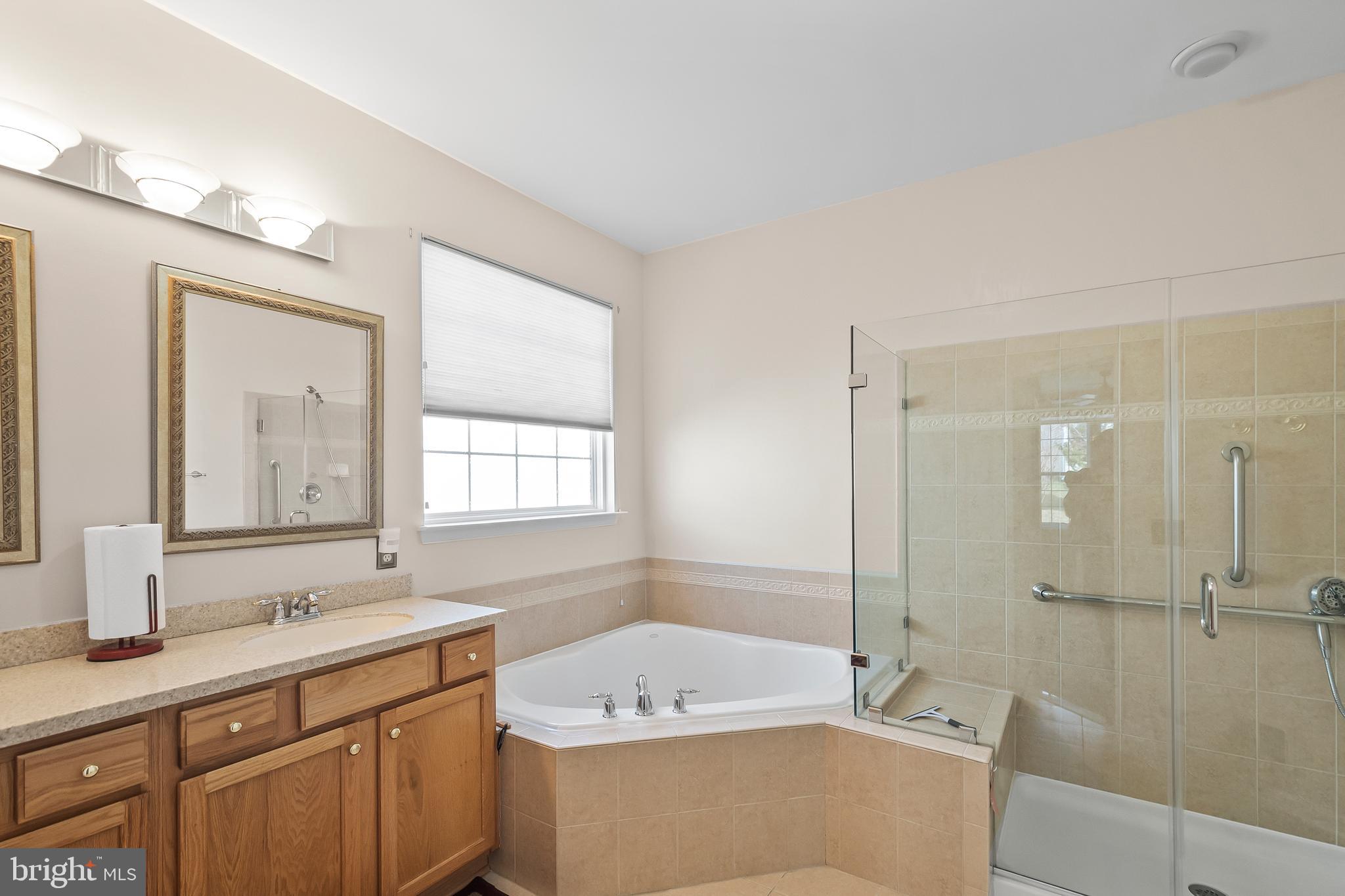 FOUR SEASONS IN HISTORIC VIRGINIA - Residential