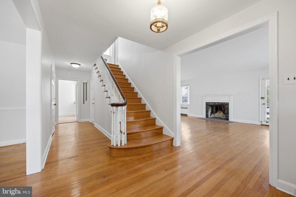 Photo of 326 Winding Way, MERION STATION, PA 19066 (MLS # PAMC2174270)
