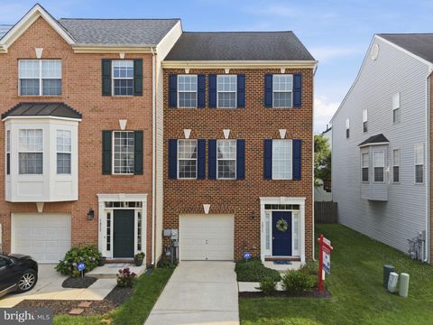 Townhouse For Sale - 1011 Railbed Drive<br/> ODENTON, MD 21113