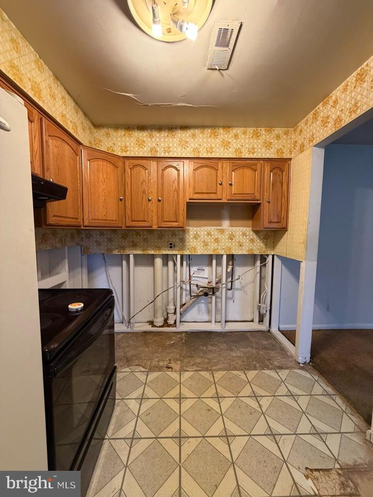 TREETOP CONDO - Residential