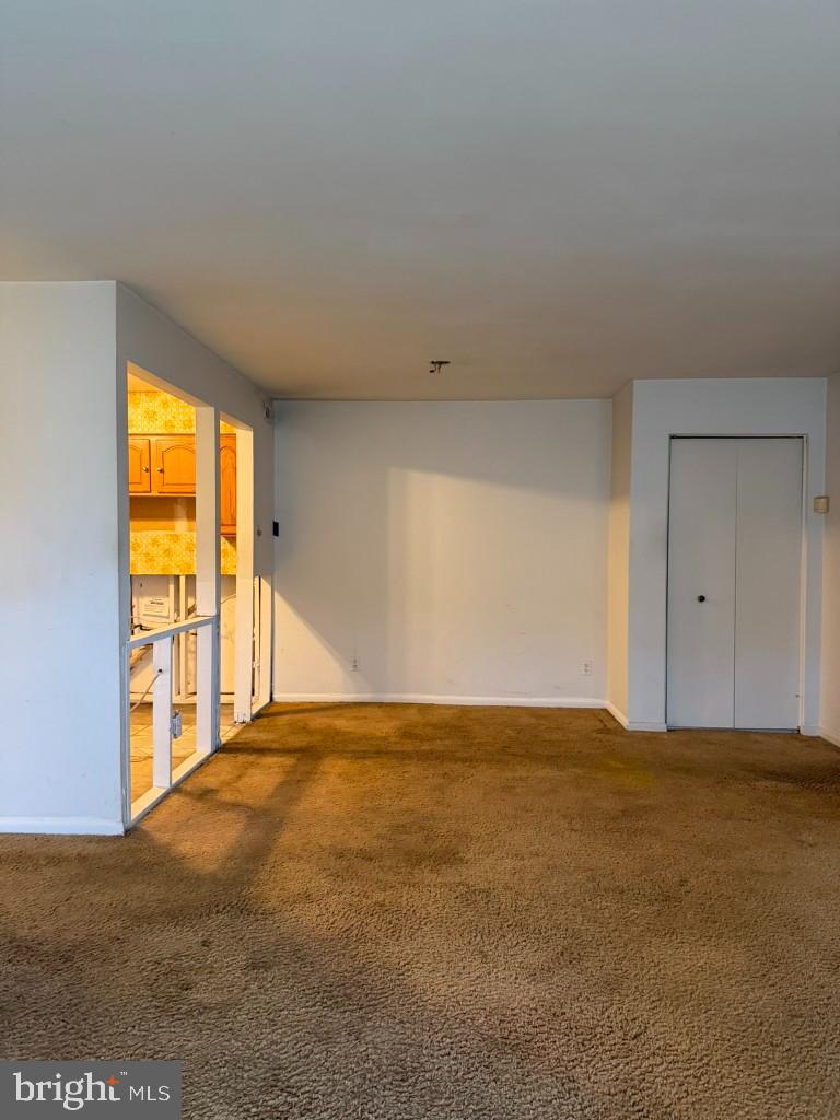 TREETOP CONDO - Residential