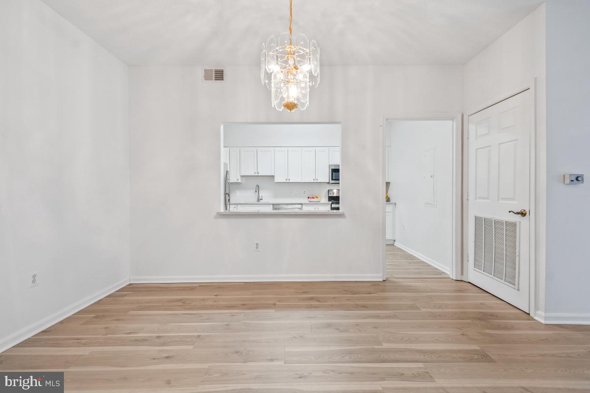 CREEKSIDE AT LEISURE WORLD - Residential