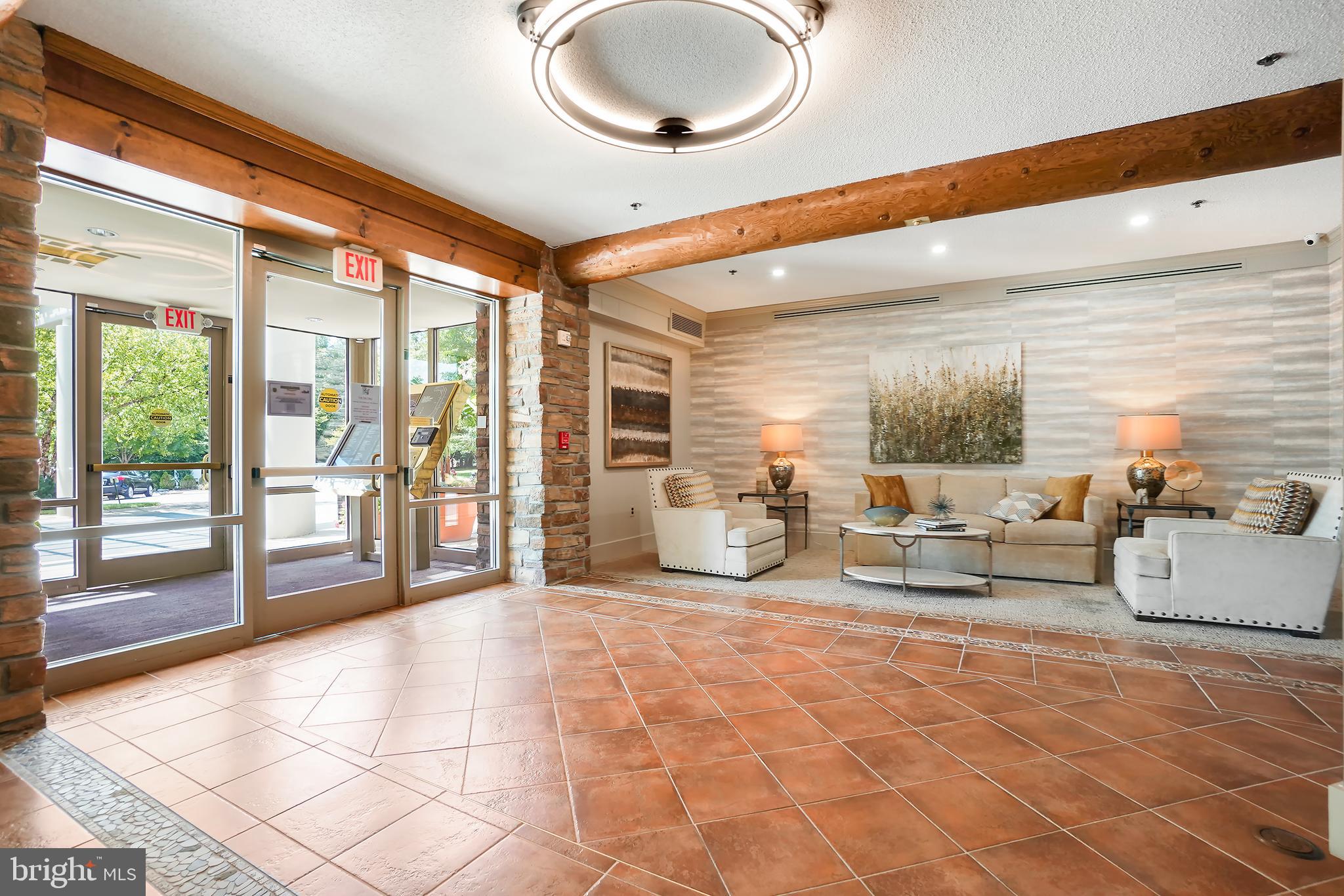 CREEKSIDE AT LEISURE WORLD - Residential