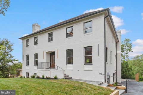 Homes For Sale - 6002 Onondaga Road<br/> BETHESDA, MD 20816