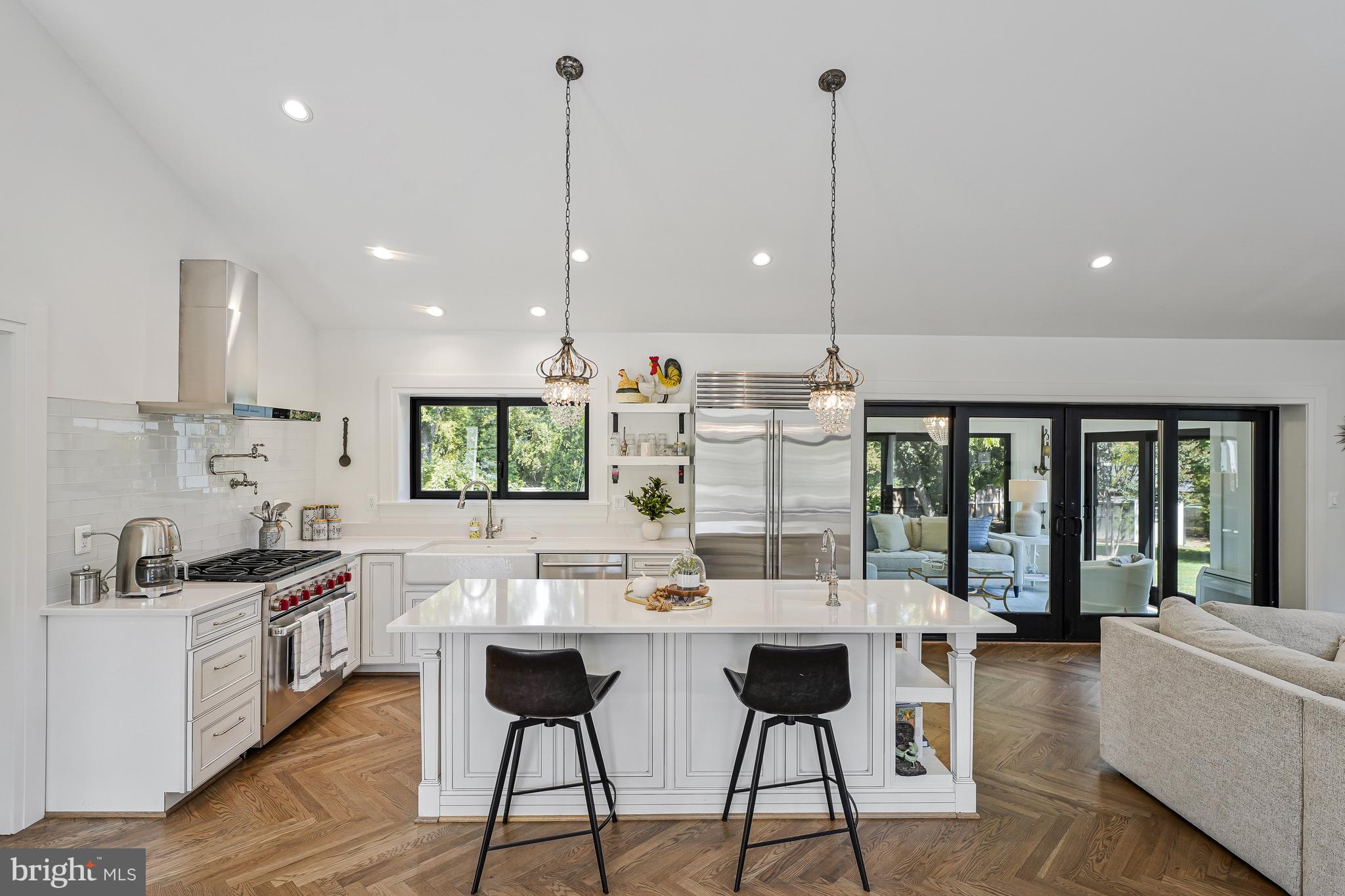 BROYHILLS MCLEAN ESTATES - Residential