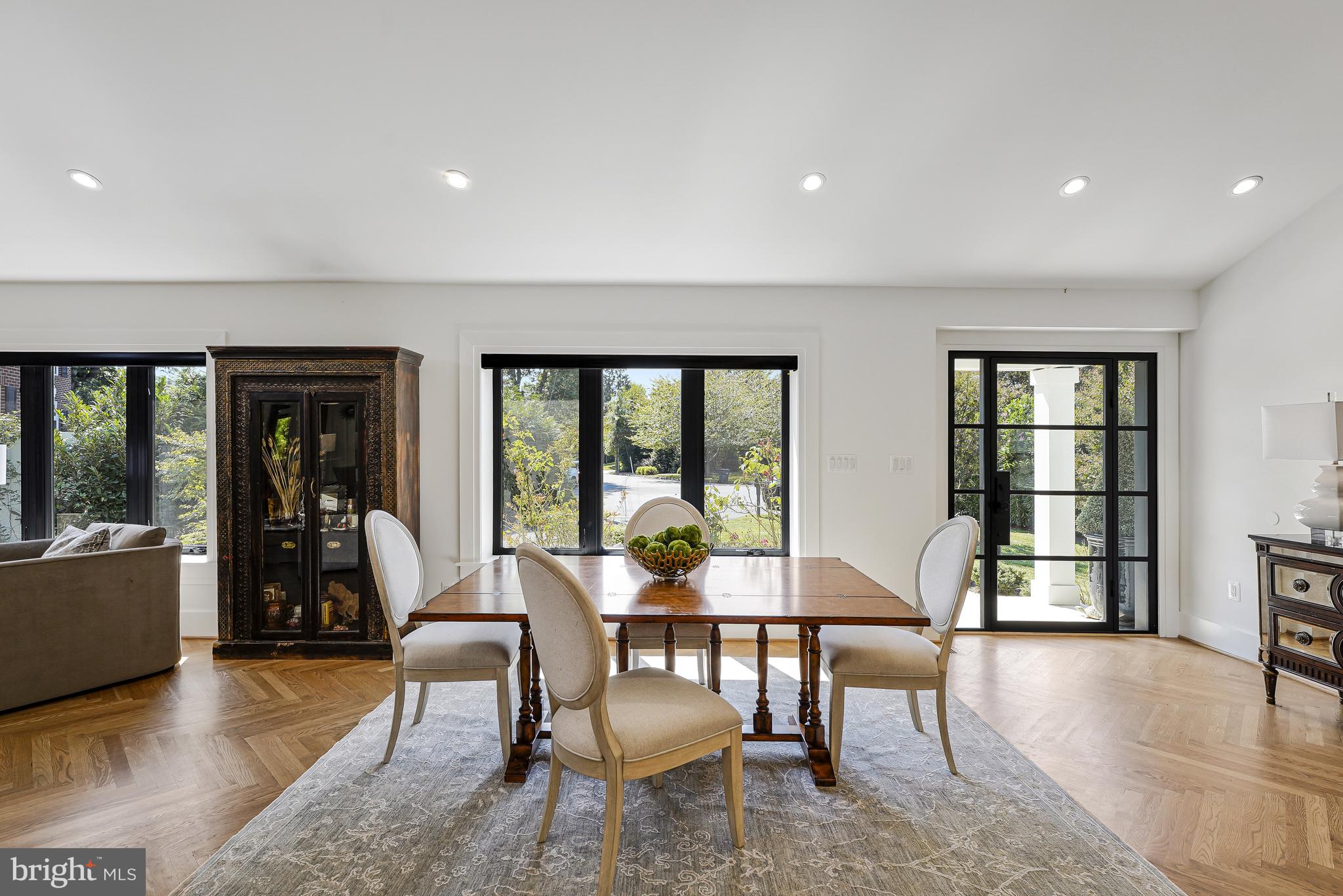 BROYHILLS MCLEAN ESTATES - Residential