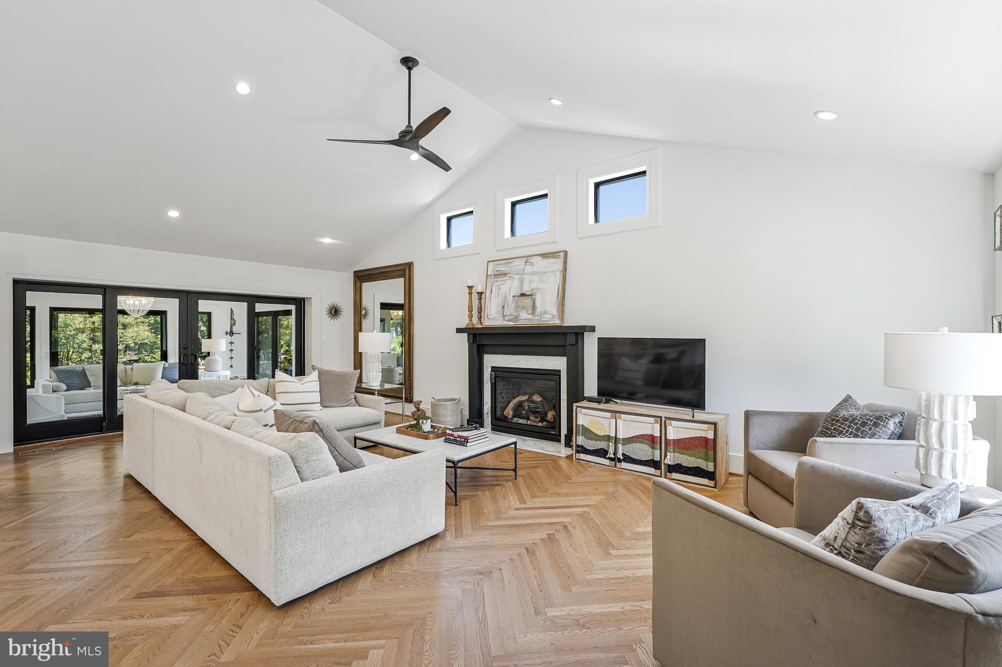 BROYHILLS MCLEAN ESTATES - Residential