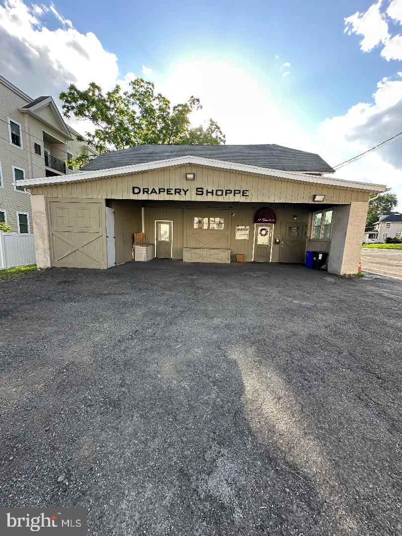 51 N YORK ROAD