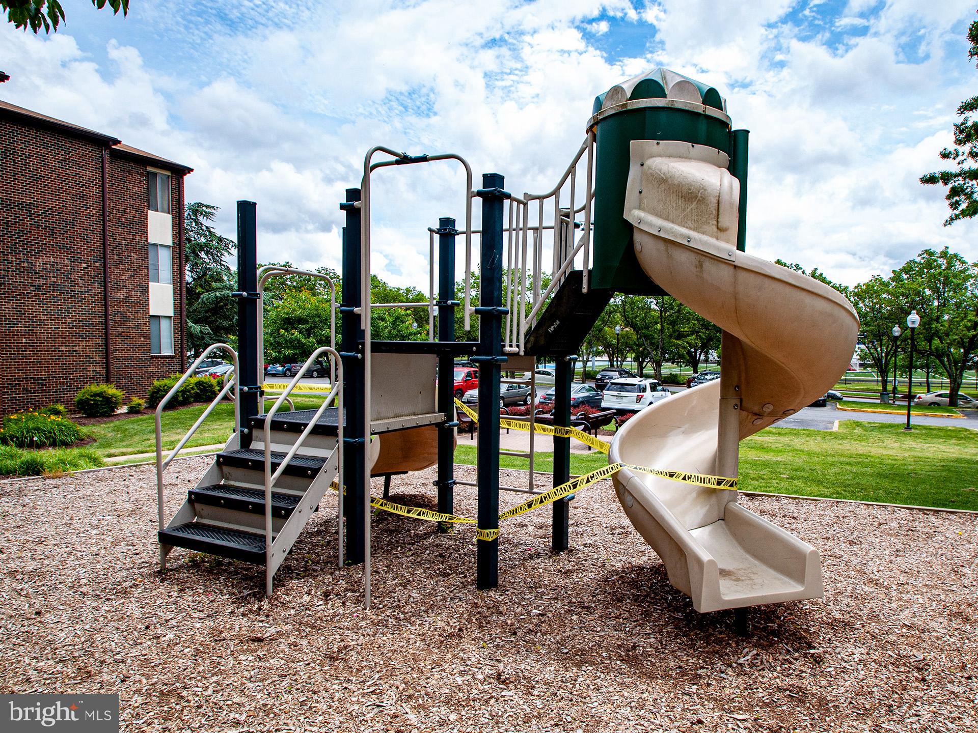 GREENBRIAR CONDO PHASE I - Residential Lease