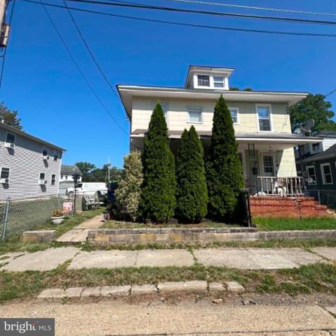Townhouse For Sale - 120 Middle Avenue<br/> MILLVILLE, NJ 08332