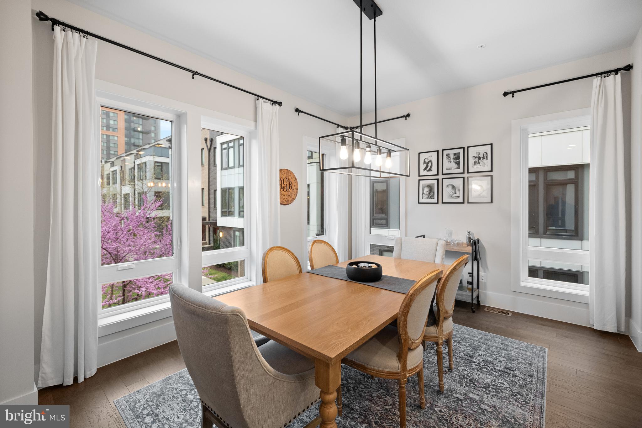 EISENHOWER SQUARE - Residential Lease