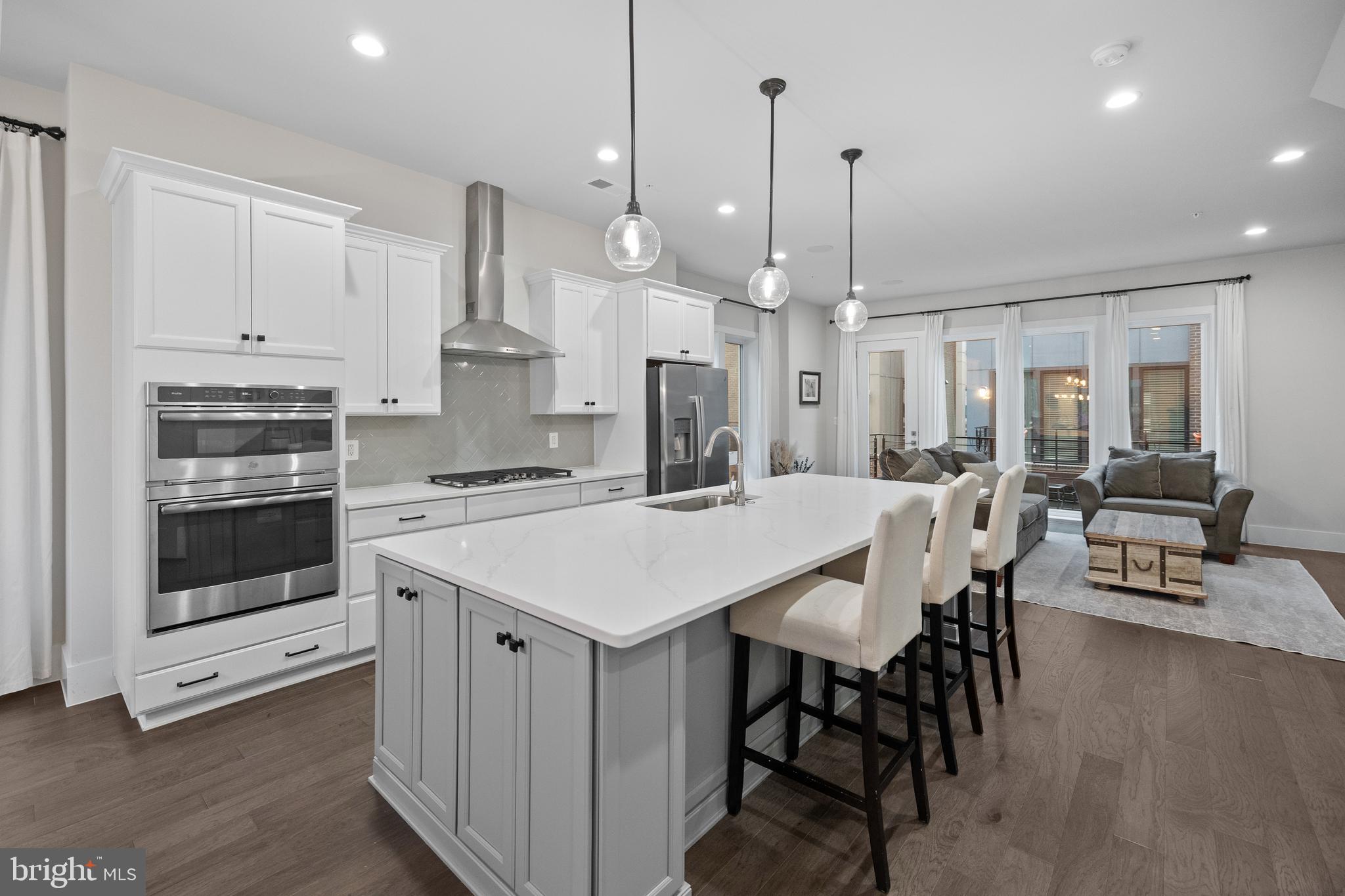 EISENHOWER SQUARE - Residential Lease