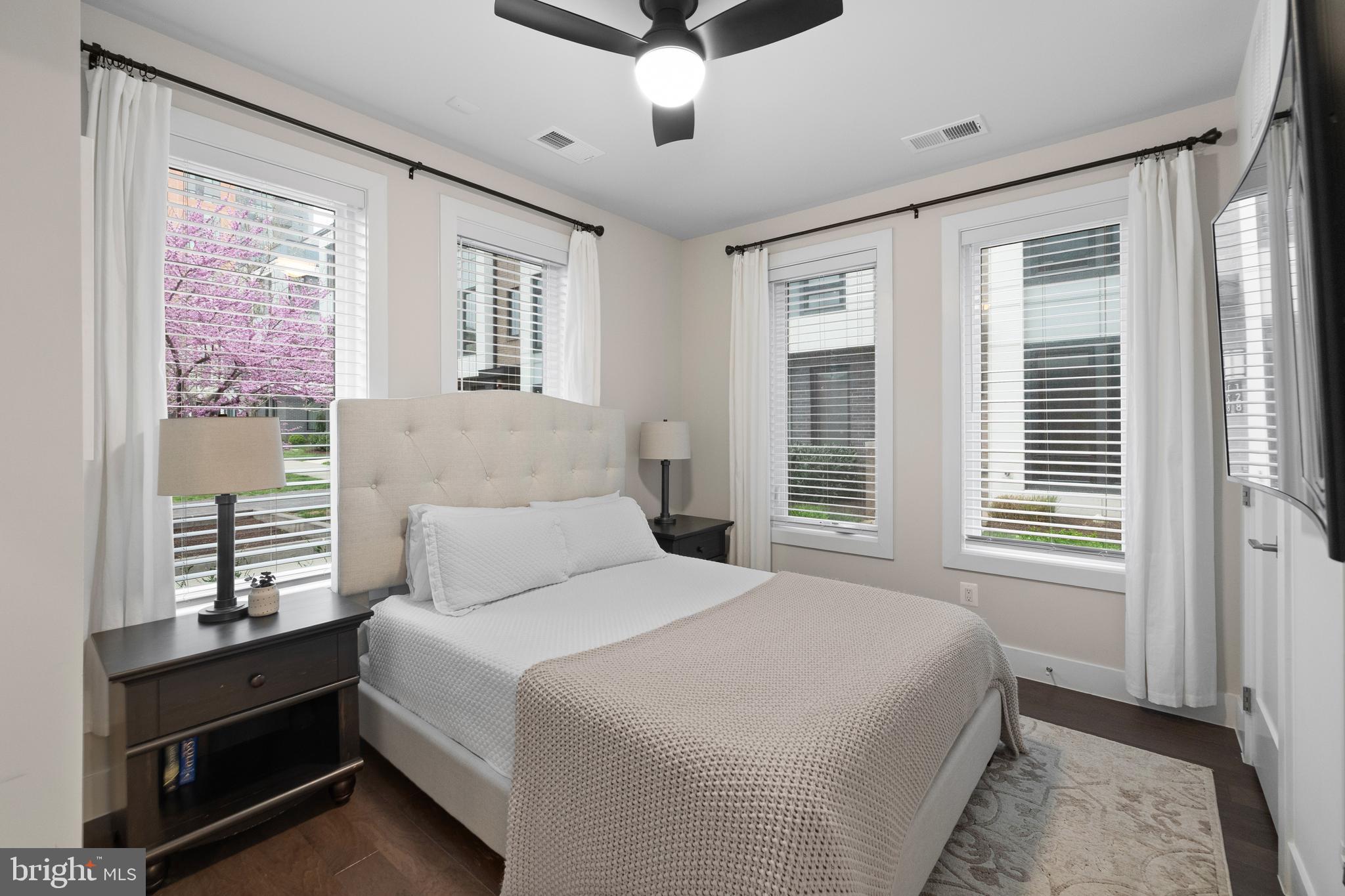 EISENHOWER SQUARE - Residential Lease