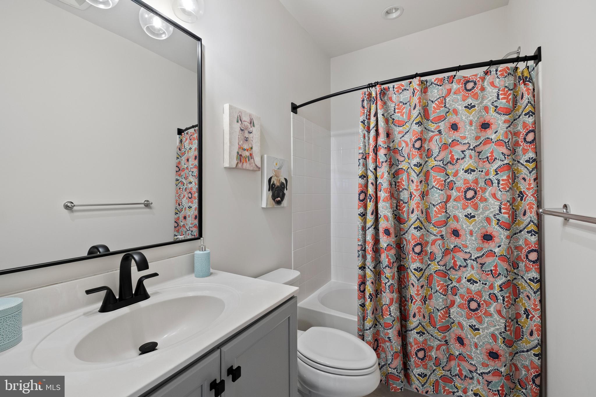 EISENHOWER SQUARE - Residential Lease