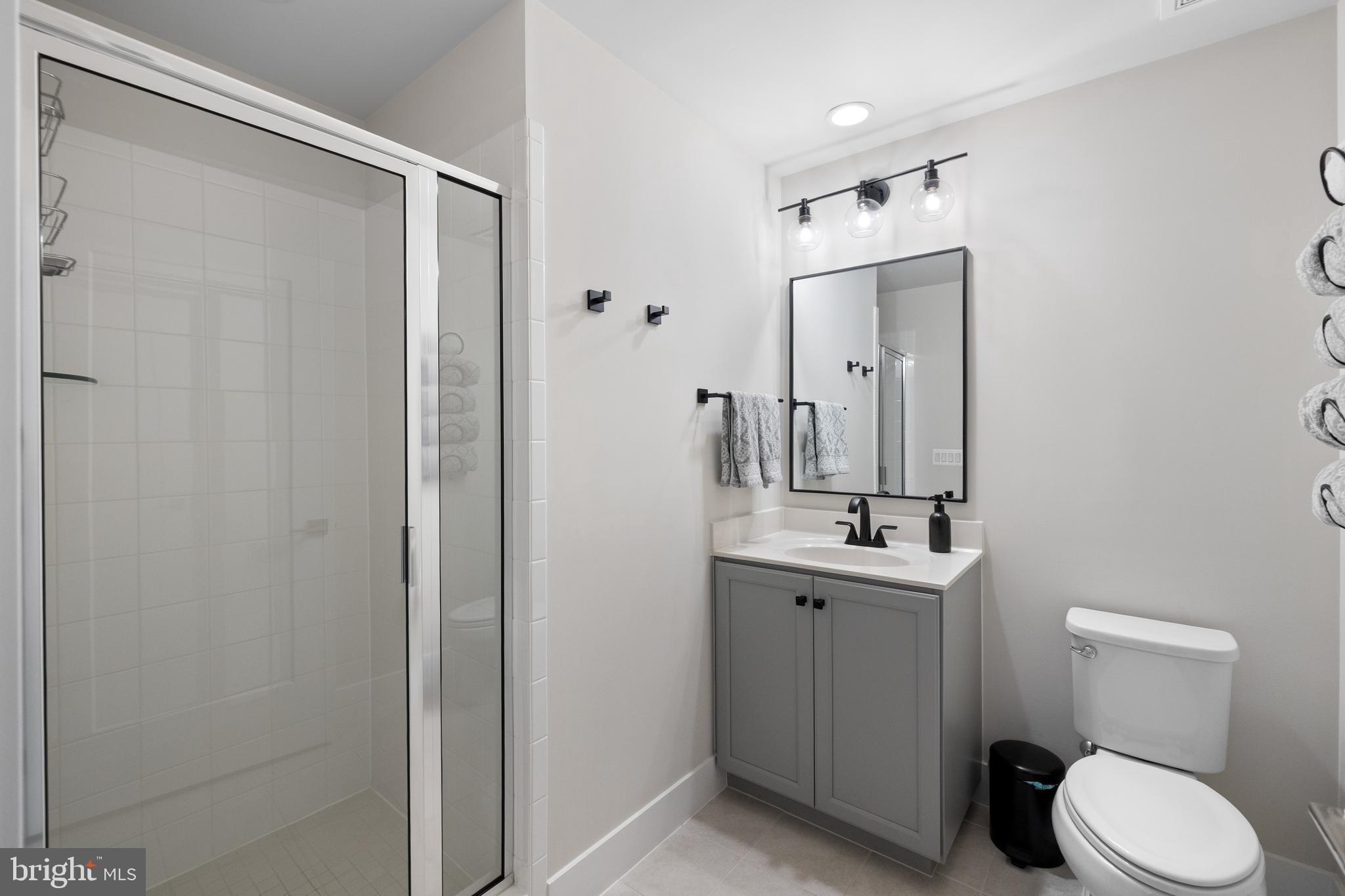 EISENHOWER SQUARE - Residential Lease