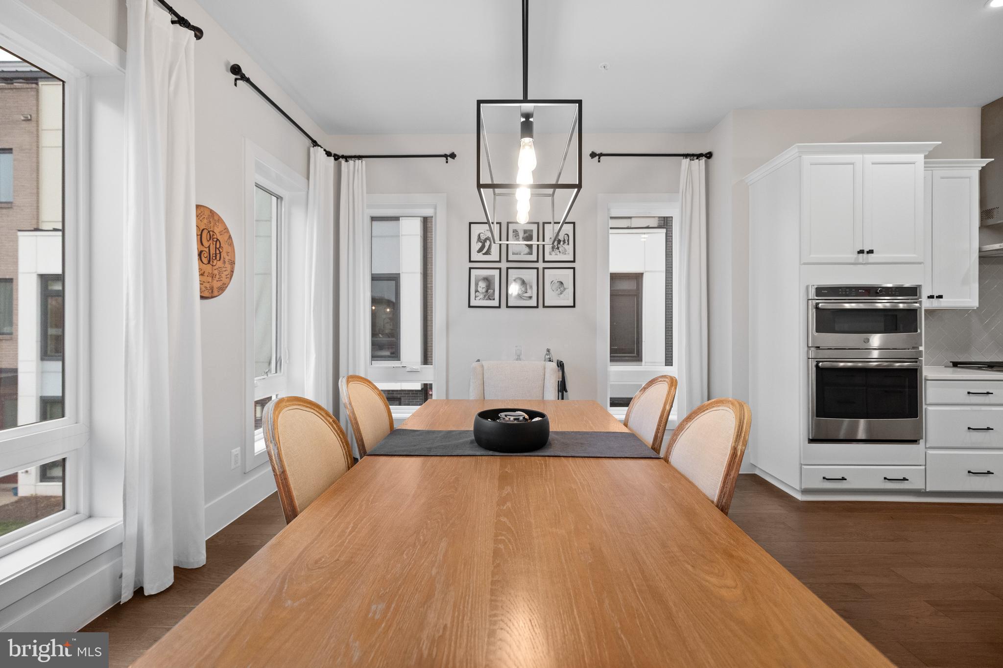 EISENHOWER SQUARE - Residential Lease