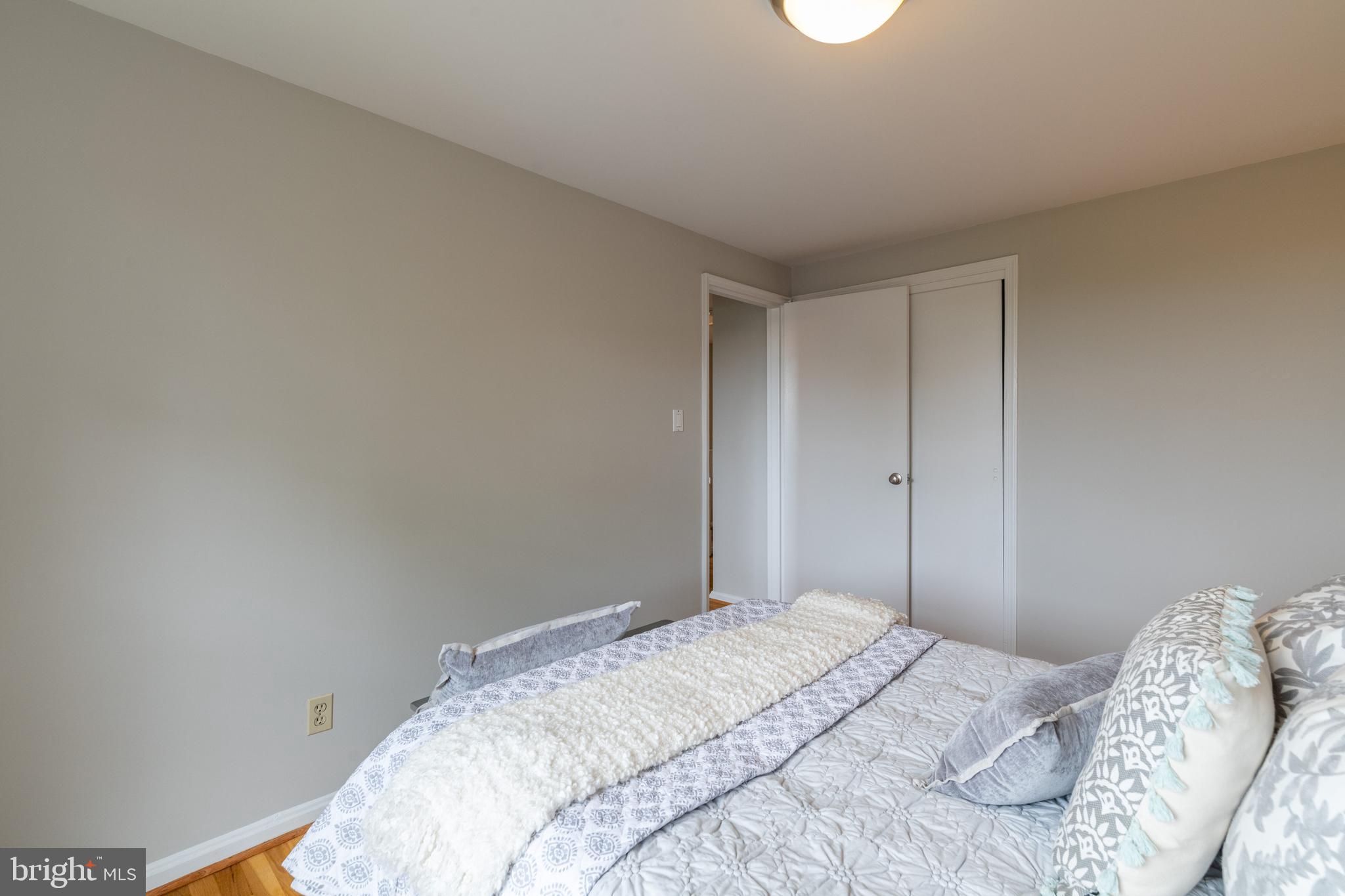 WARWICK VILLAGE - Residential