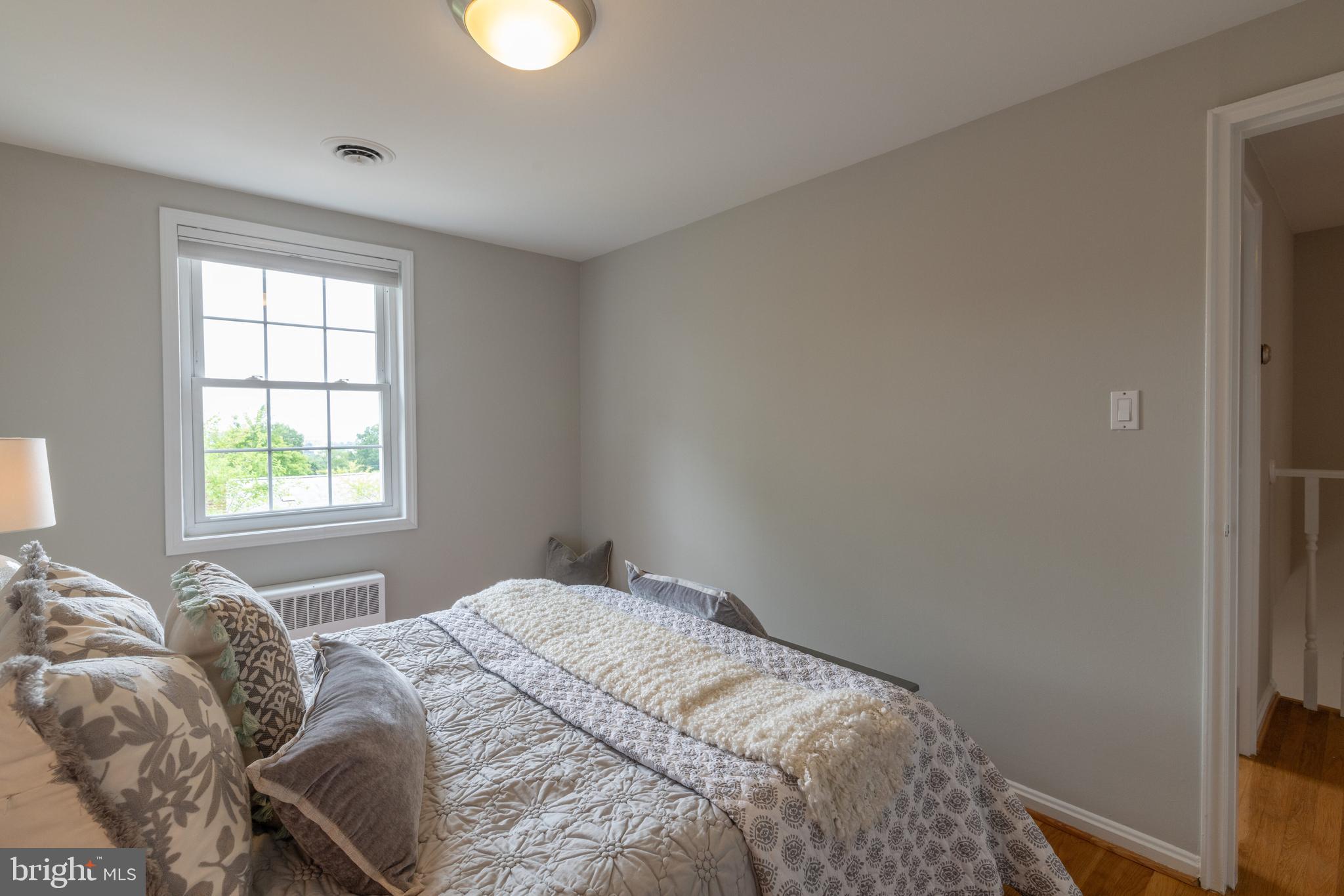 WARWICK VILLAGE - Residential