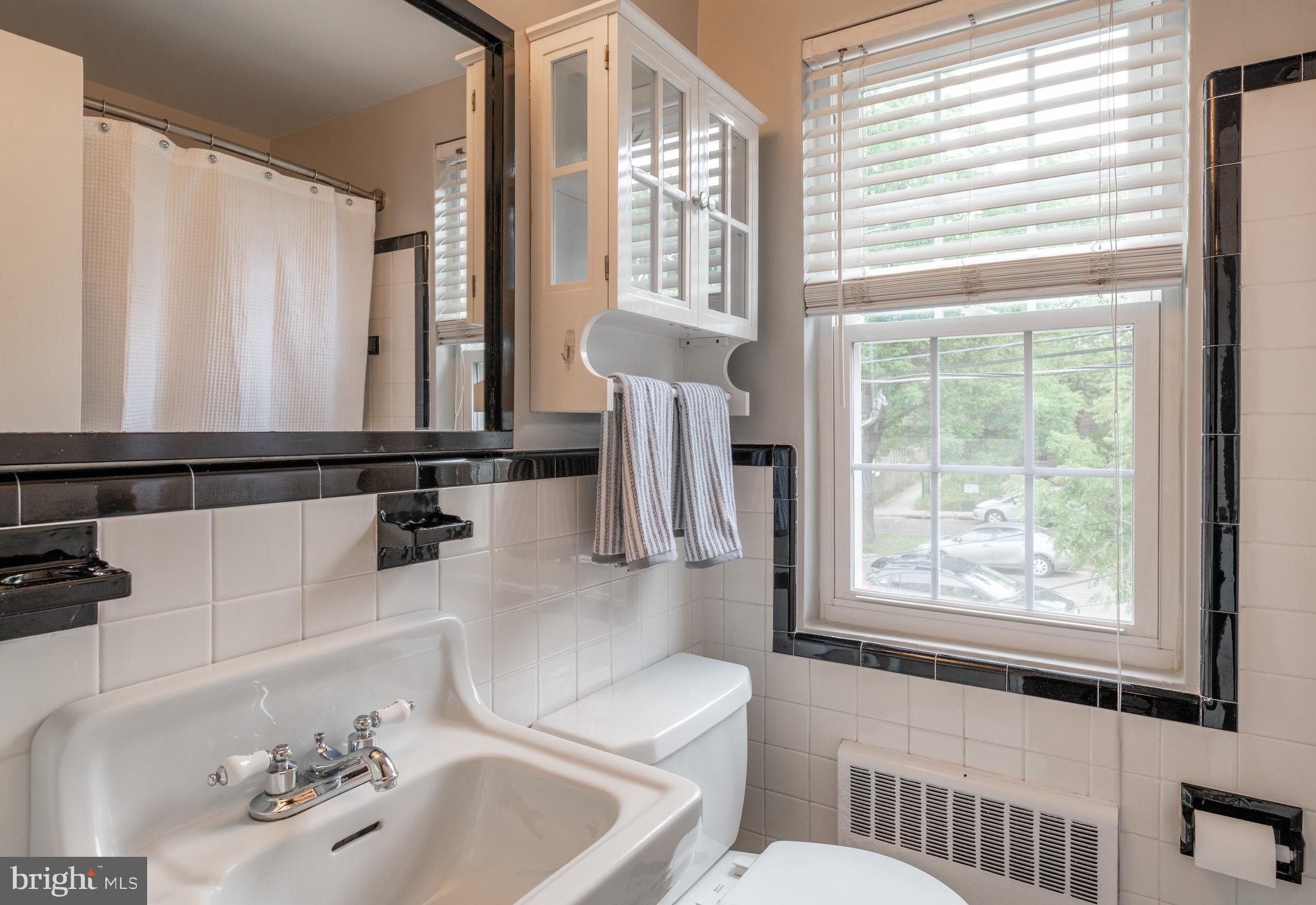 WARWICK VILLAGE - Residential