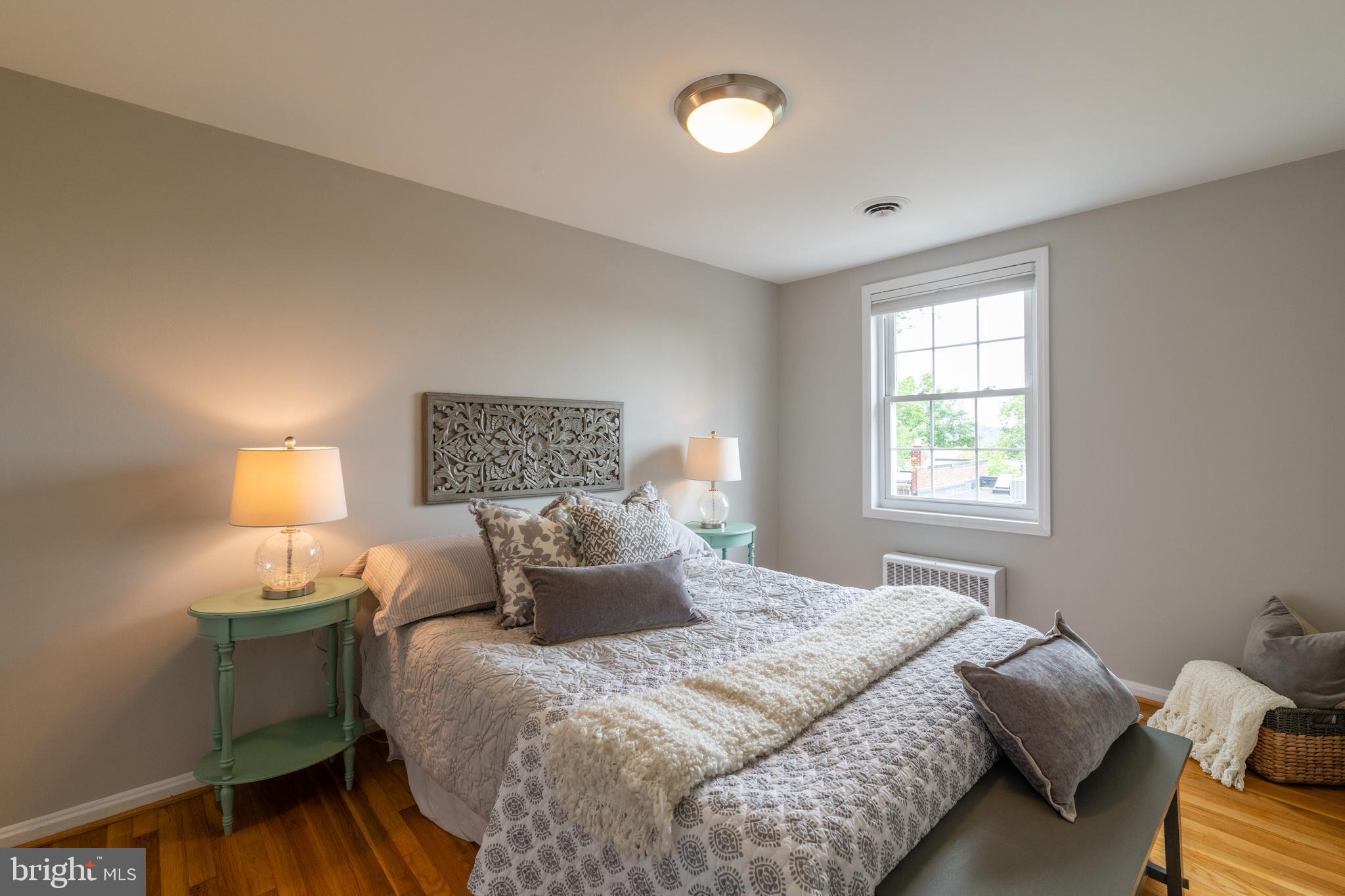 WARWICK VILLAGE - Residential