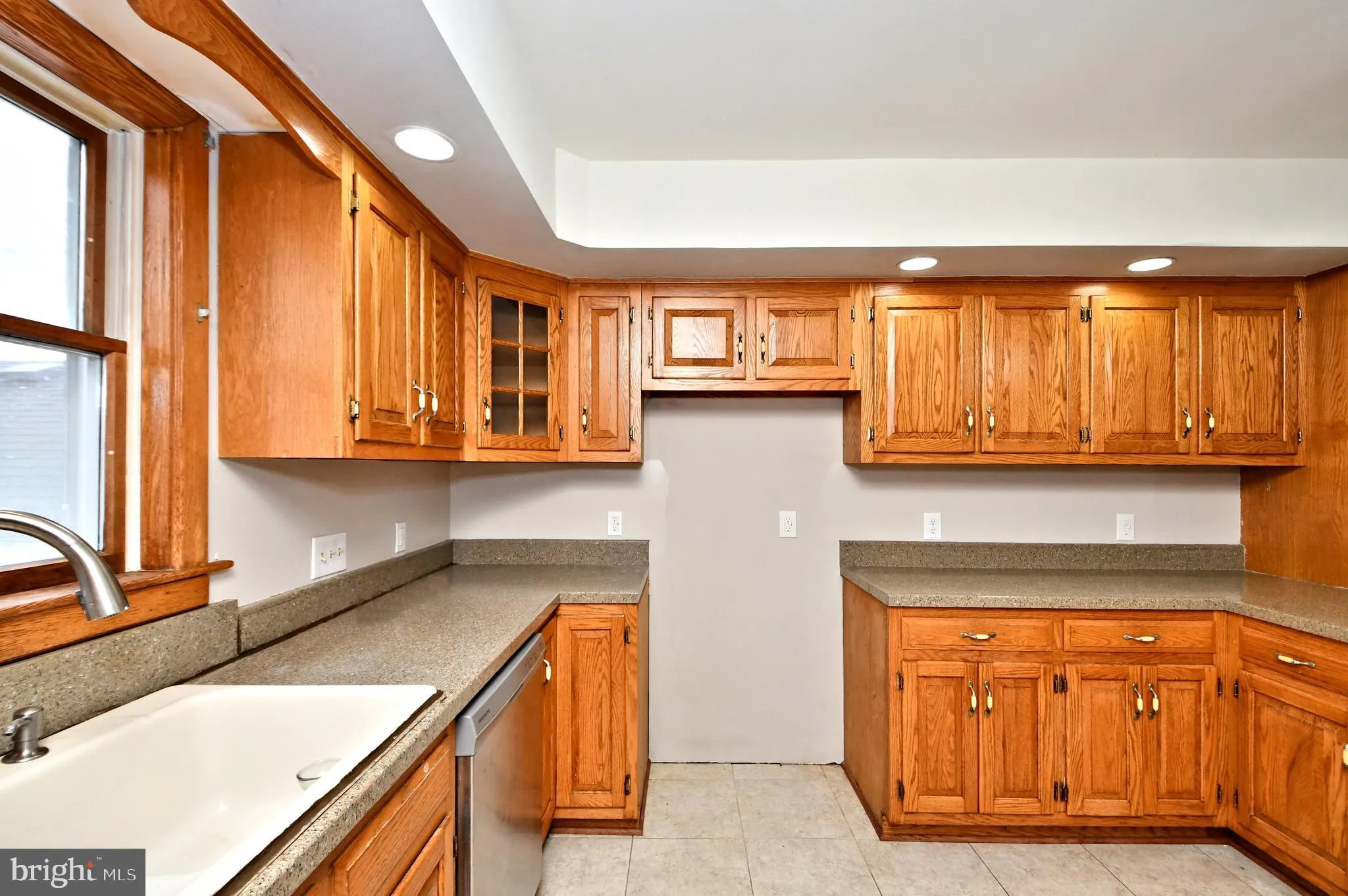 North Wales, Pennsylvania 19454, United States, 3 Bedrooms Bedrooms, ,2 BathroomsBathrooms,Residential,Pending,9138