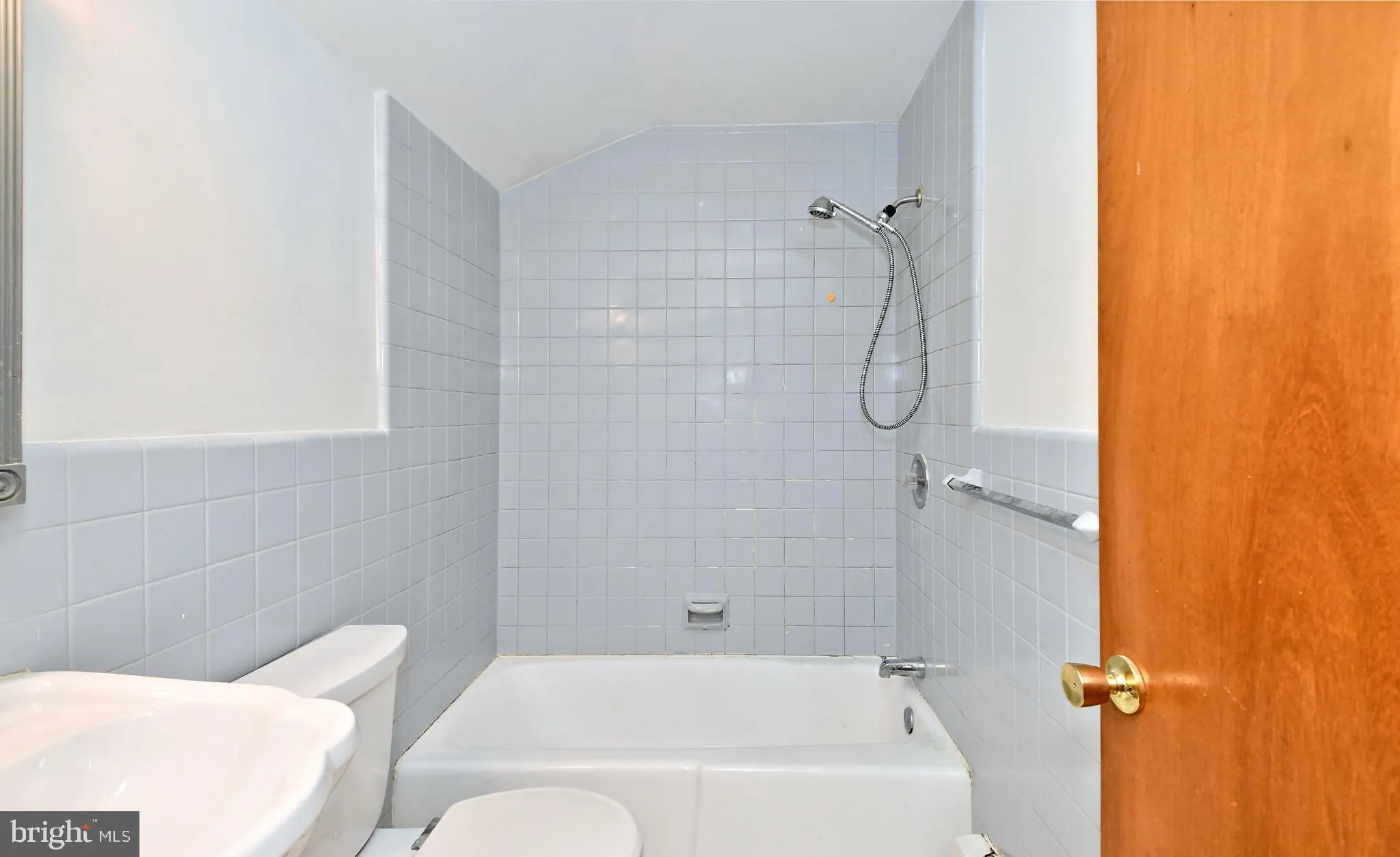 North Wales, Pennsylvania 19454, United States, 3 Bedrooms Bedrooms, ,2 BathroomsBathrooms,Residential,Pending,9138