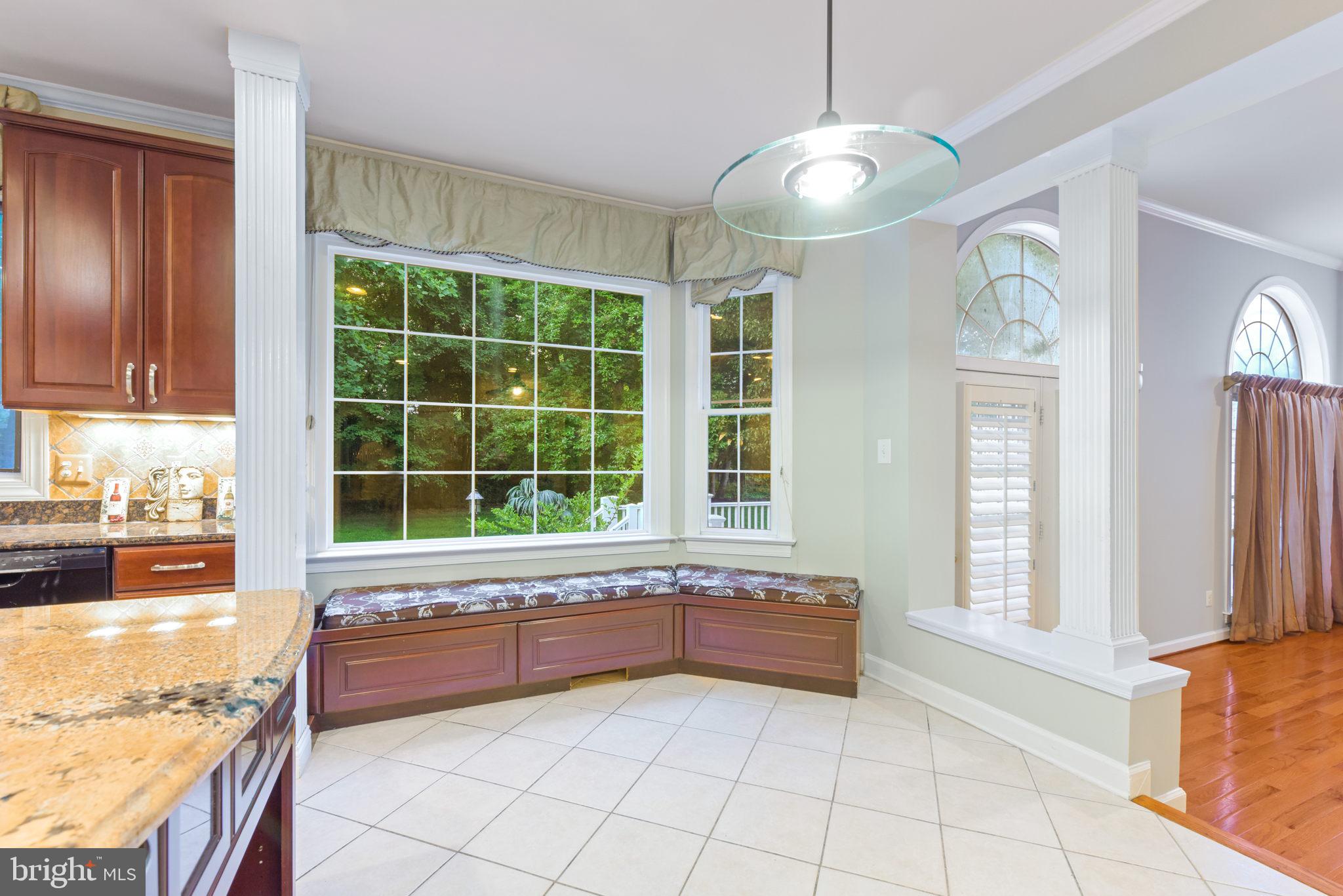 TYSONS EXECUTIVE VILLAGE - Residential