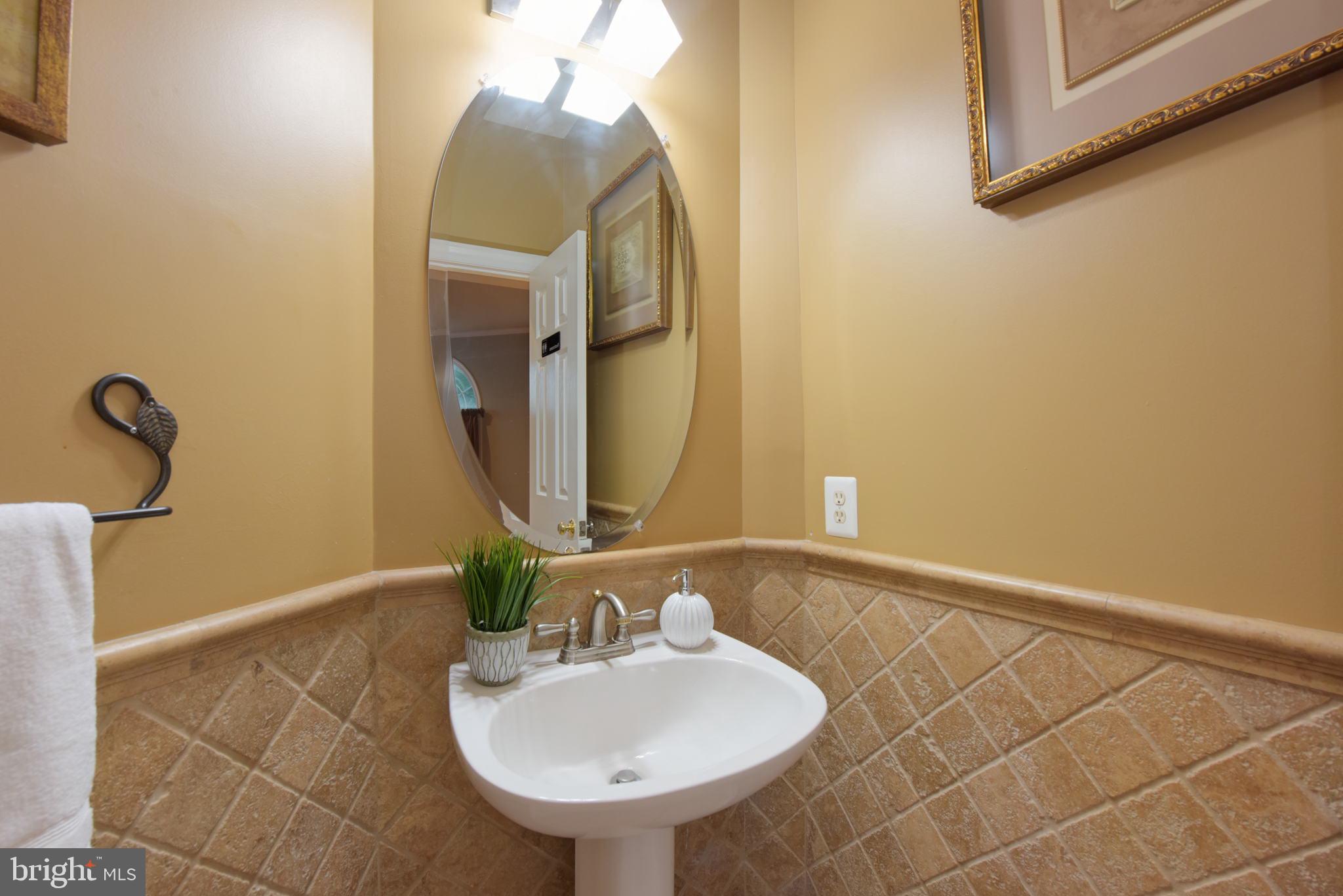 TYSONS EXECUTIVE VILLAGE - Residential