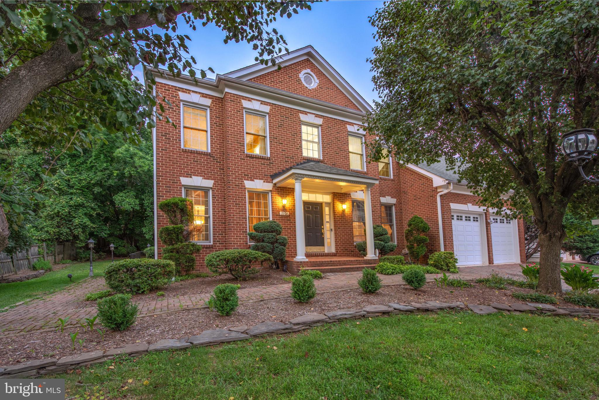 TYSONS EXECUTIVE VILLAGE - Residential