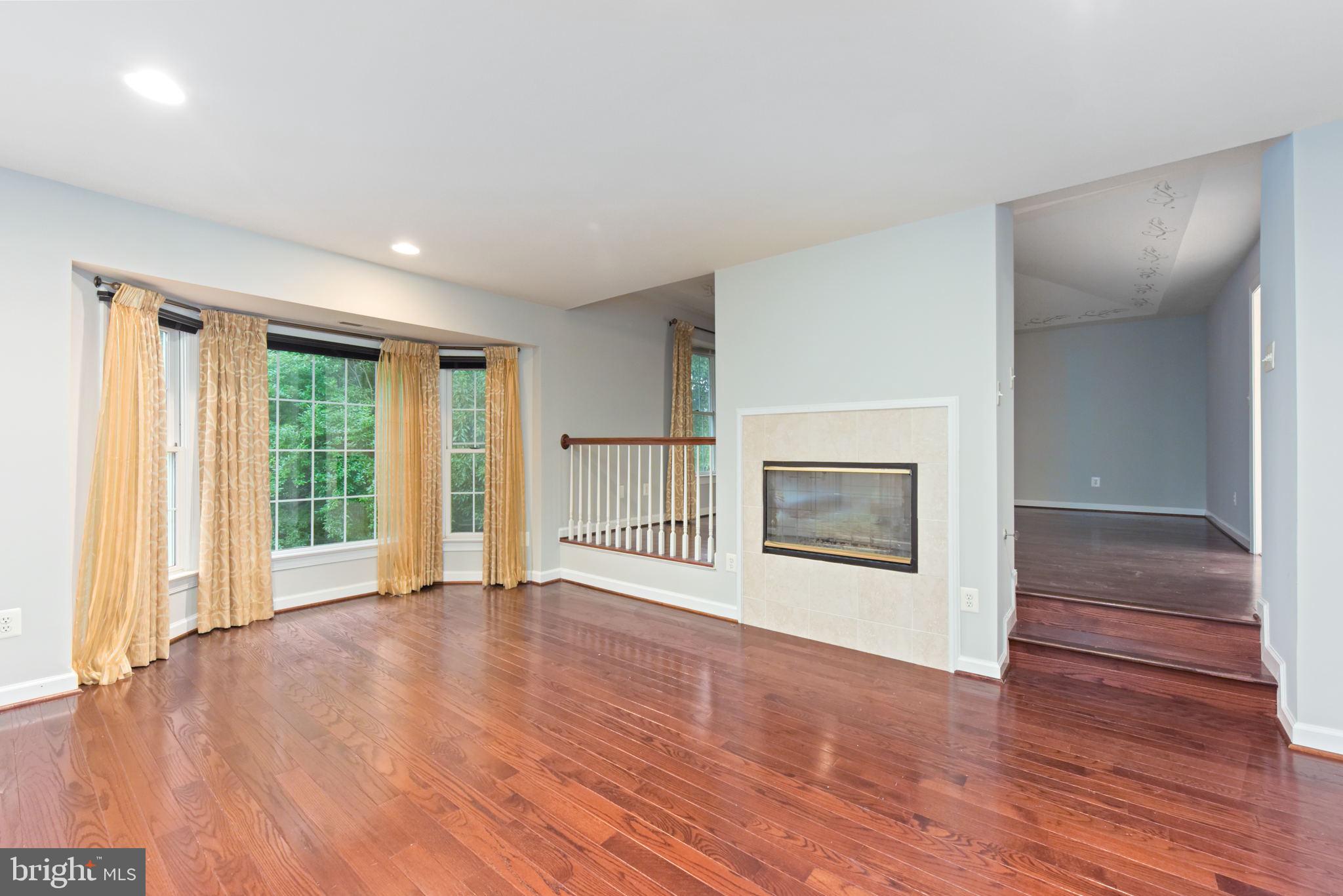 TYSONS EXECUTIVE VILLAGE - Residential