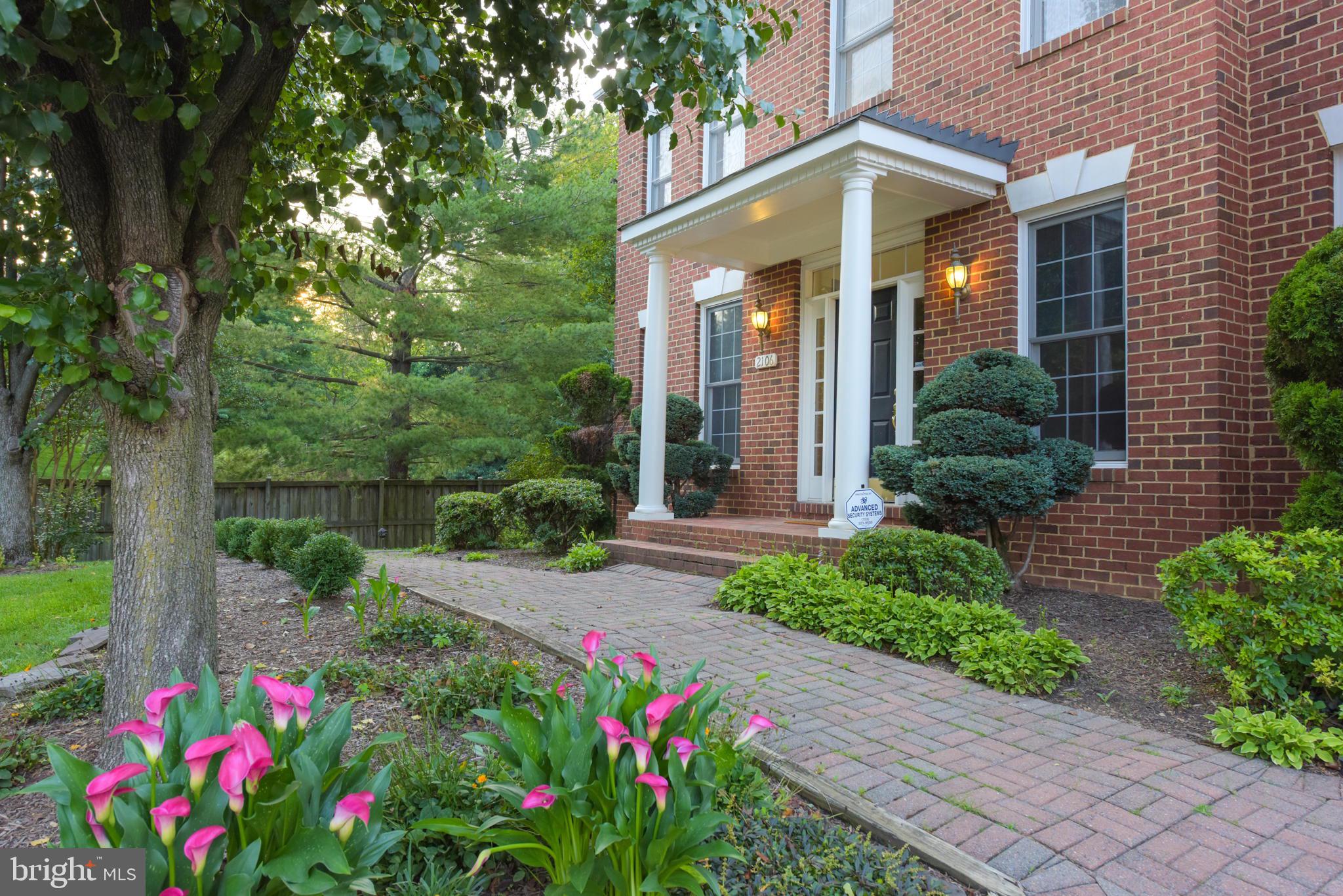 TYSONS EXECUTIVE VILLAGE - Residential