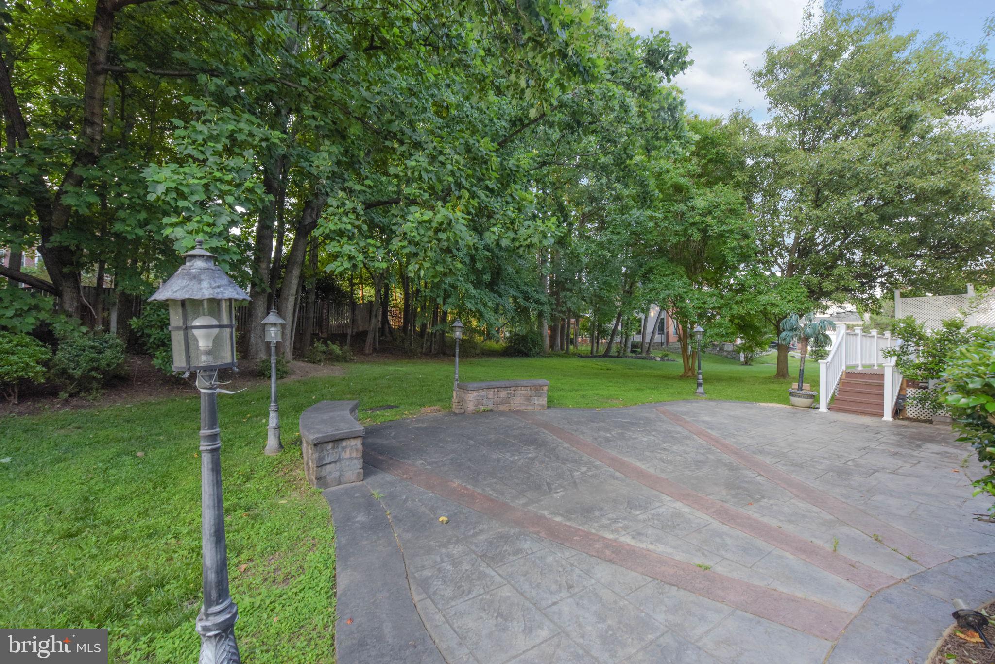 TYSONS EXECUTIVE VILLAGE - Residential