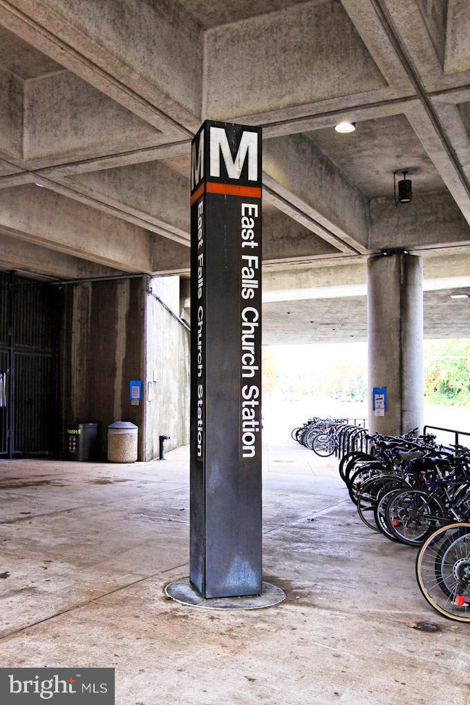 TYSONS EXECUTIVE VILLAGE - Residential