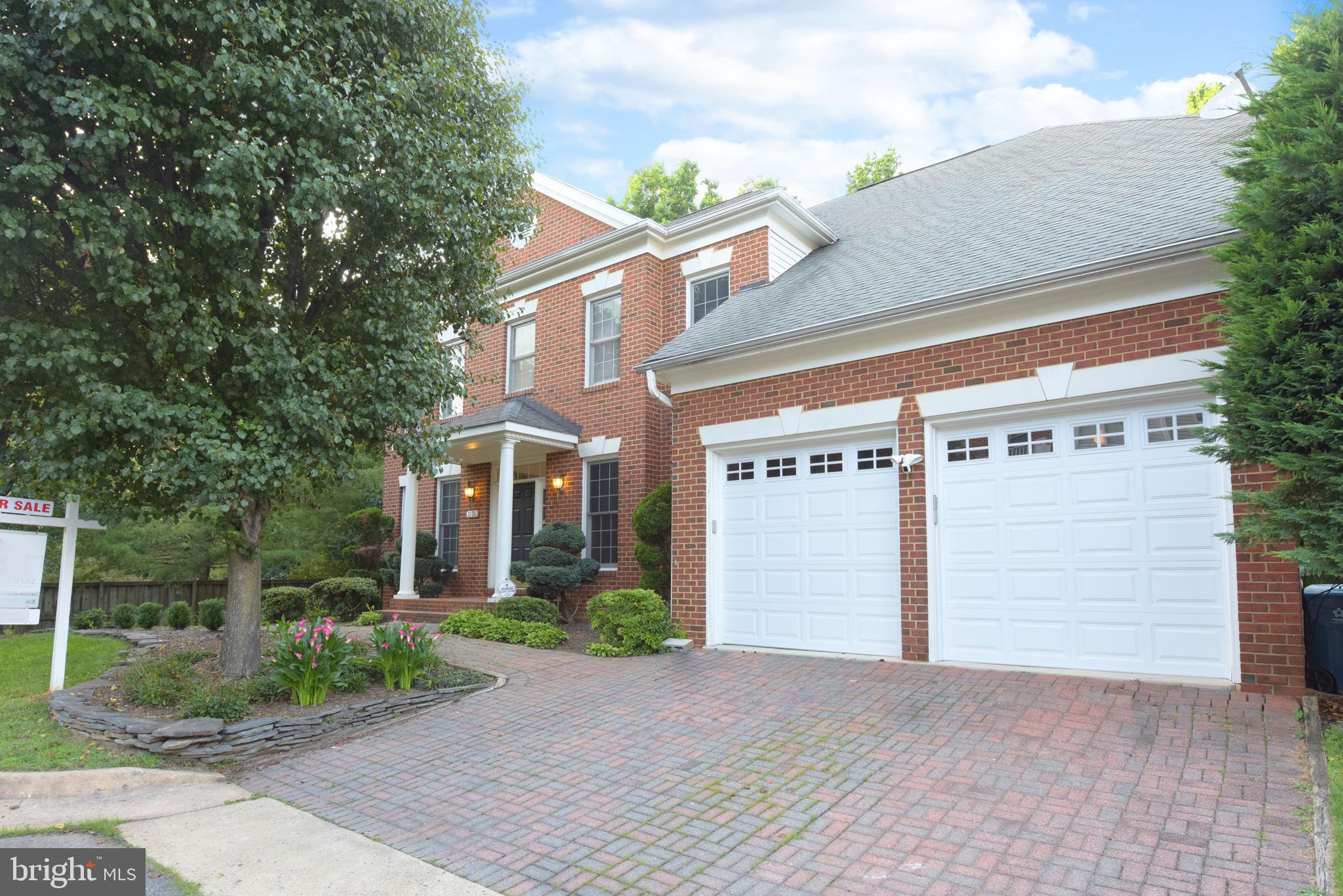 TYSONS EXECUTIVE VILLAGE - Residential