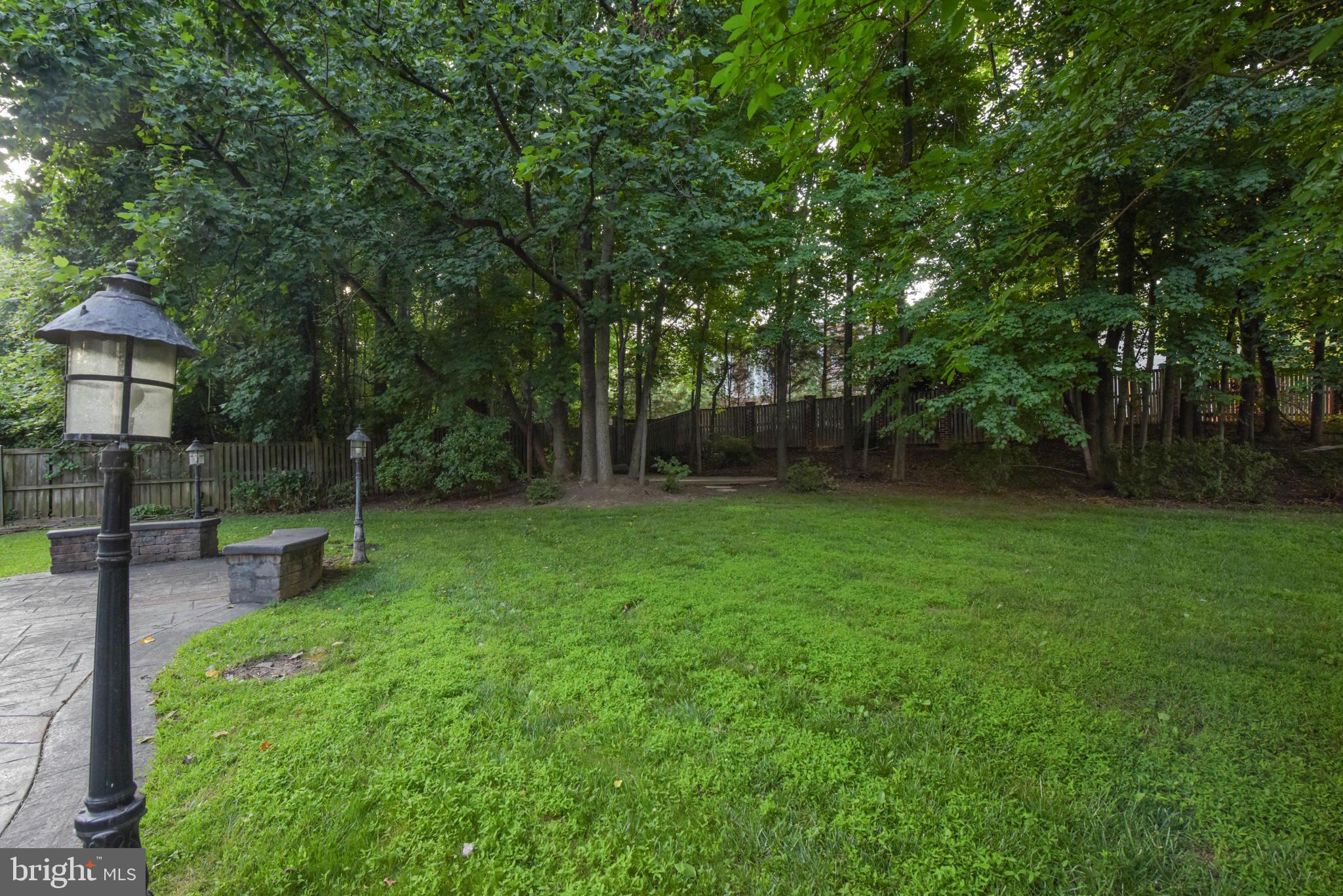 TYSONS EXECUTIVE VILLAGE - Residential