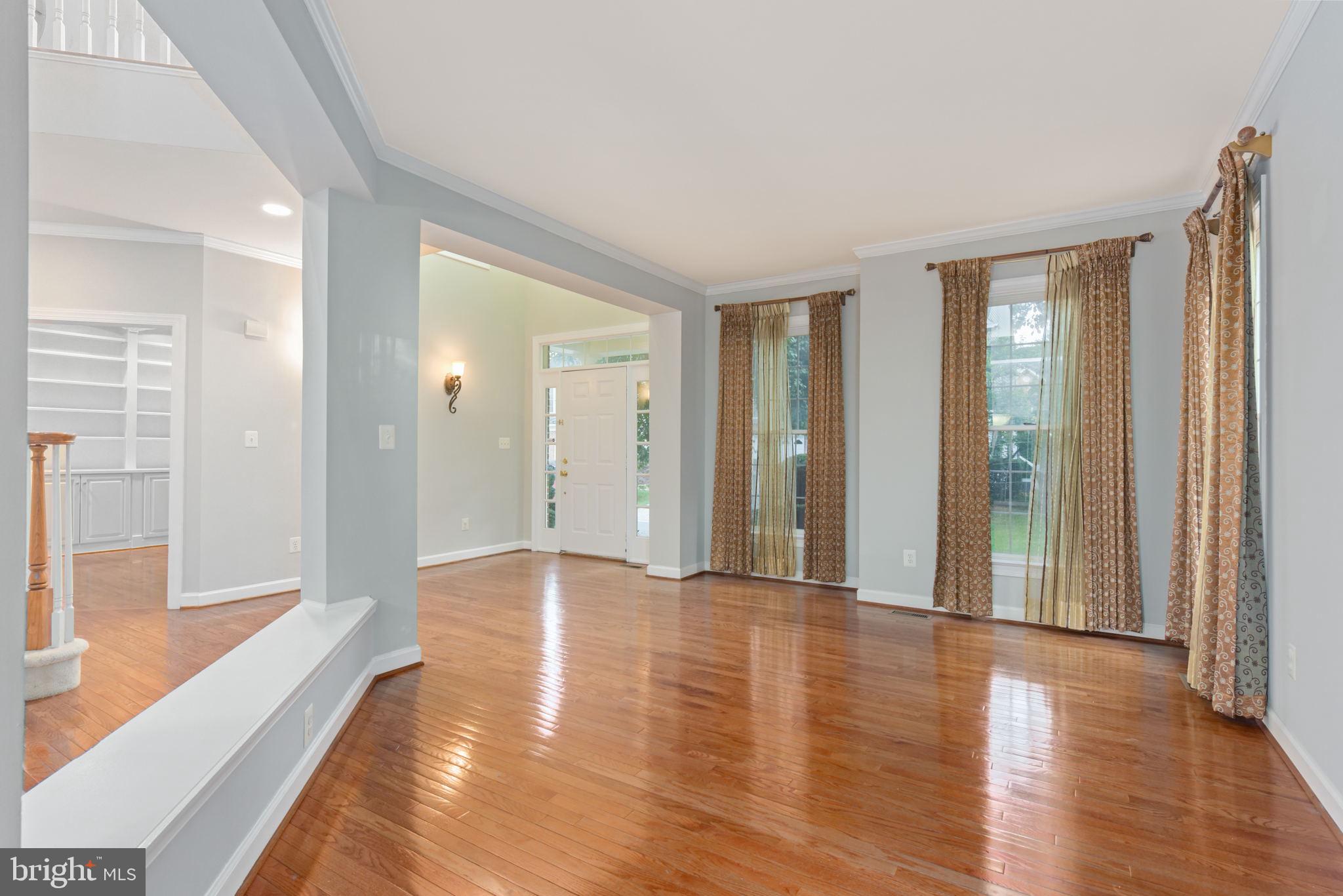 TYSONS EXECUTIVE VILLAGE - Residential