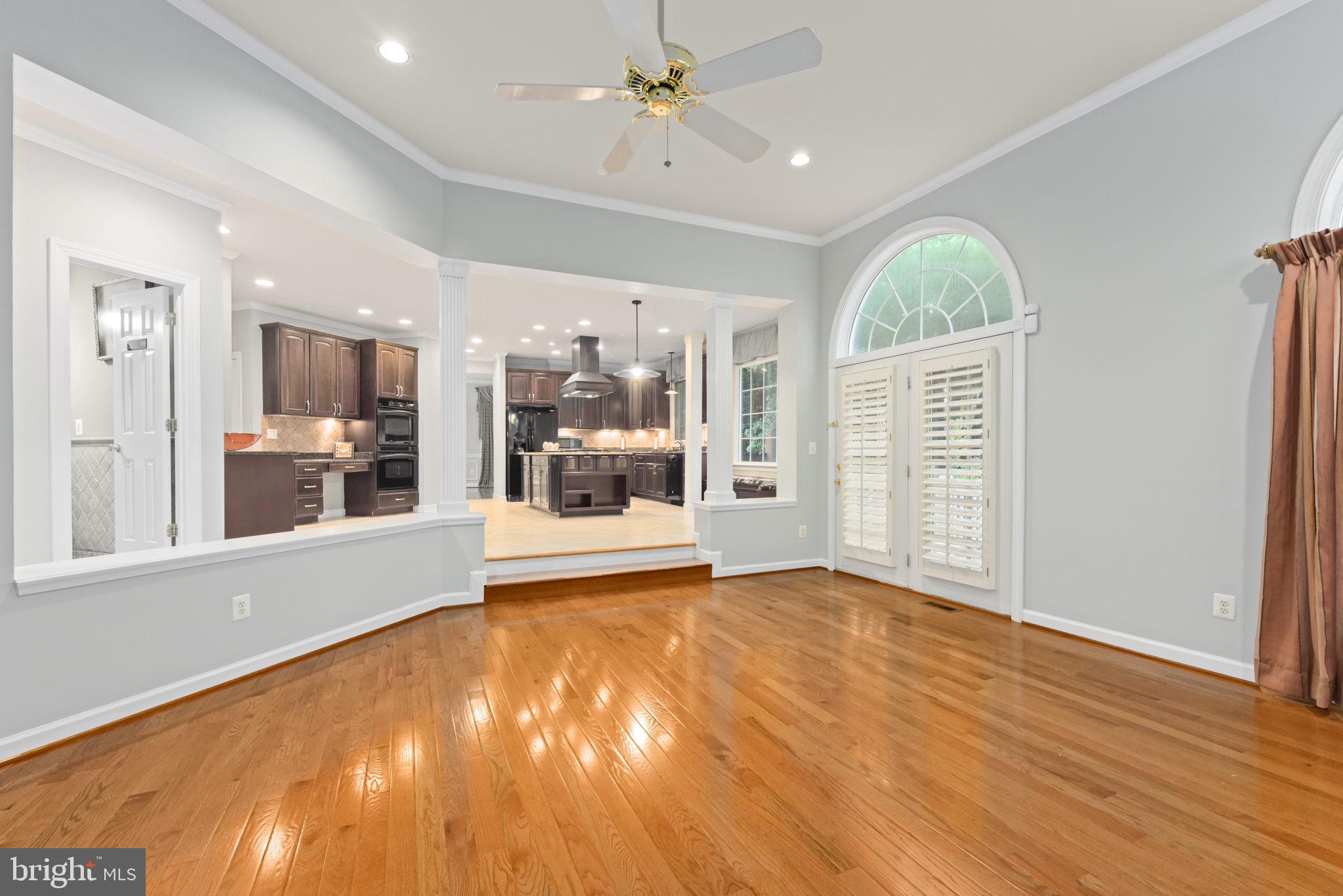 TYSONS EXECUTIVE VILLAGE - Residential