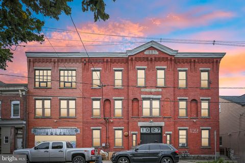 Photo of 1027 S Clinton Avenue, TRENTON, NJ 08611 (MLS # NJME2062772)
