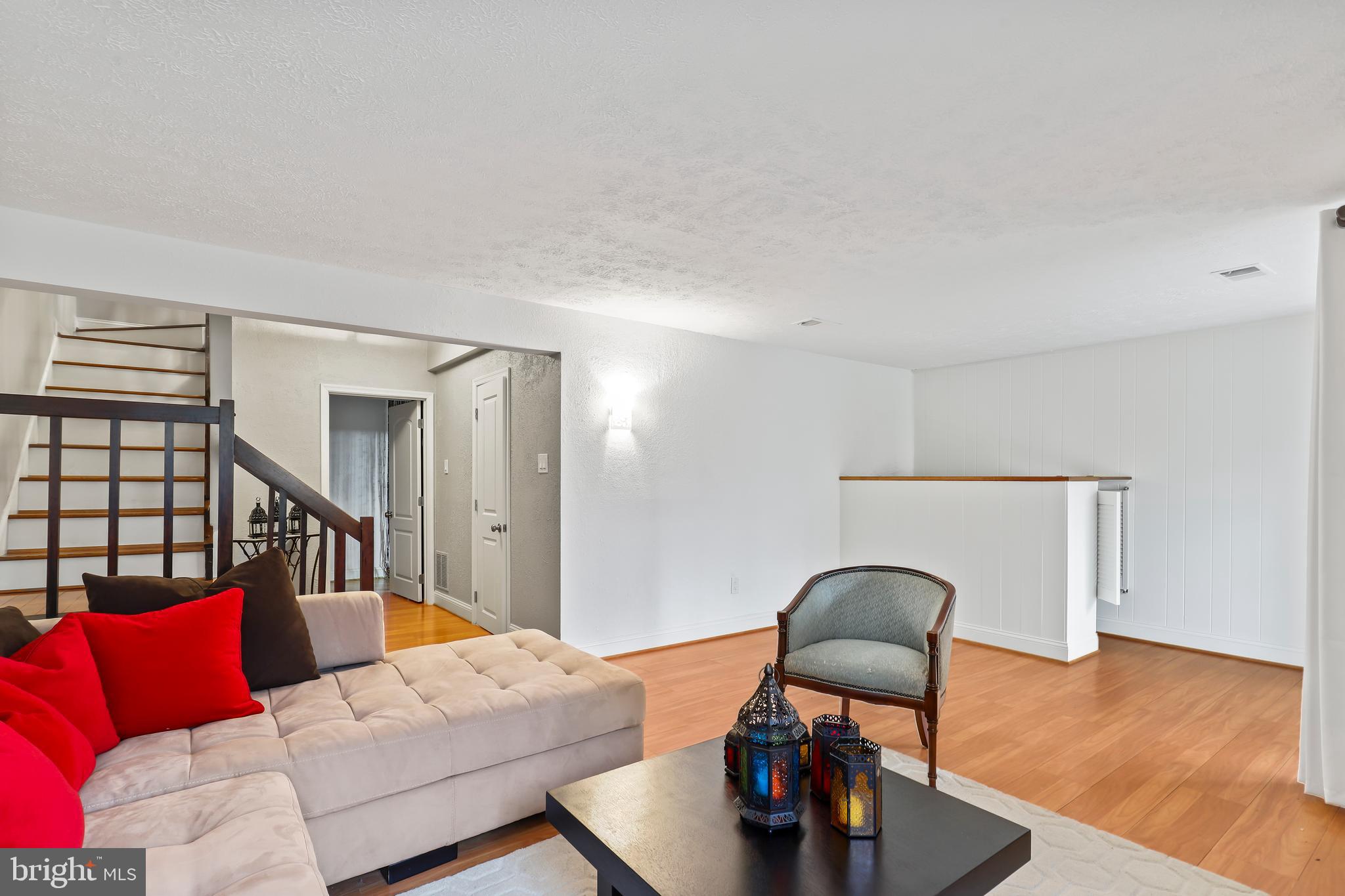 NEWINGTON STATION - Residential