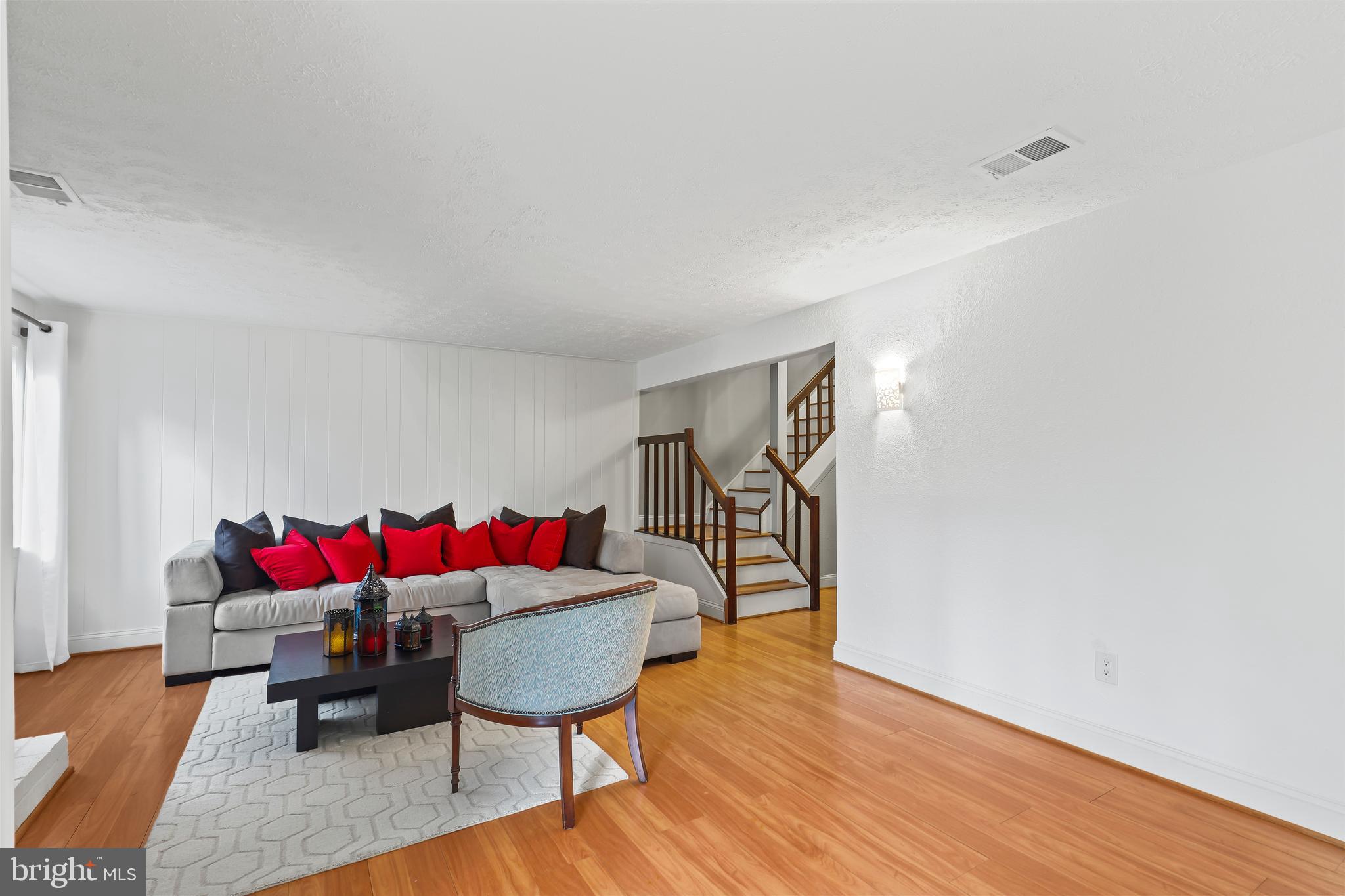 NEWINGTON STATION - Residential