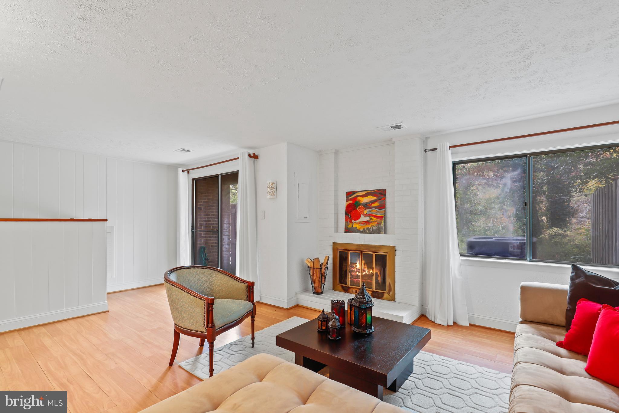 NEWINGTON STATION - Residential