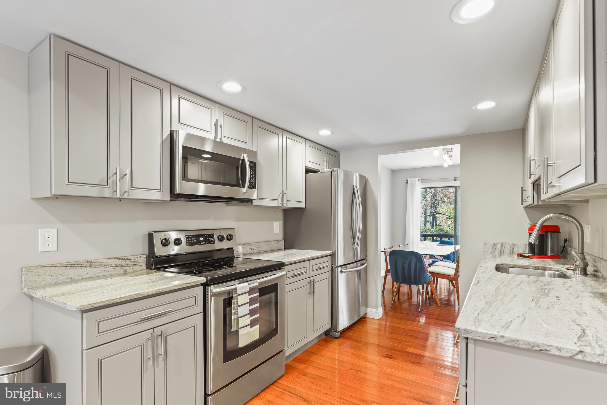 NEWINGTON STATION - Residential